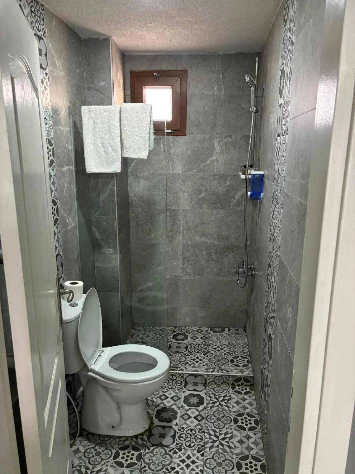 Shower in Mara Suite Taxim