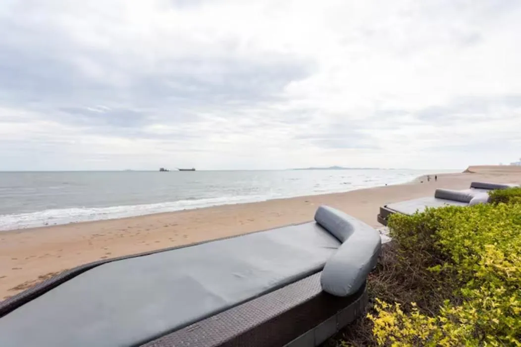 Beach in Family Suite Sea view 2Bedroom at Veranda Residence Pattaya