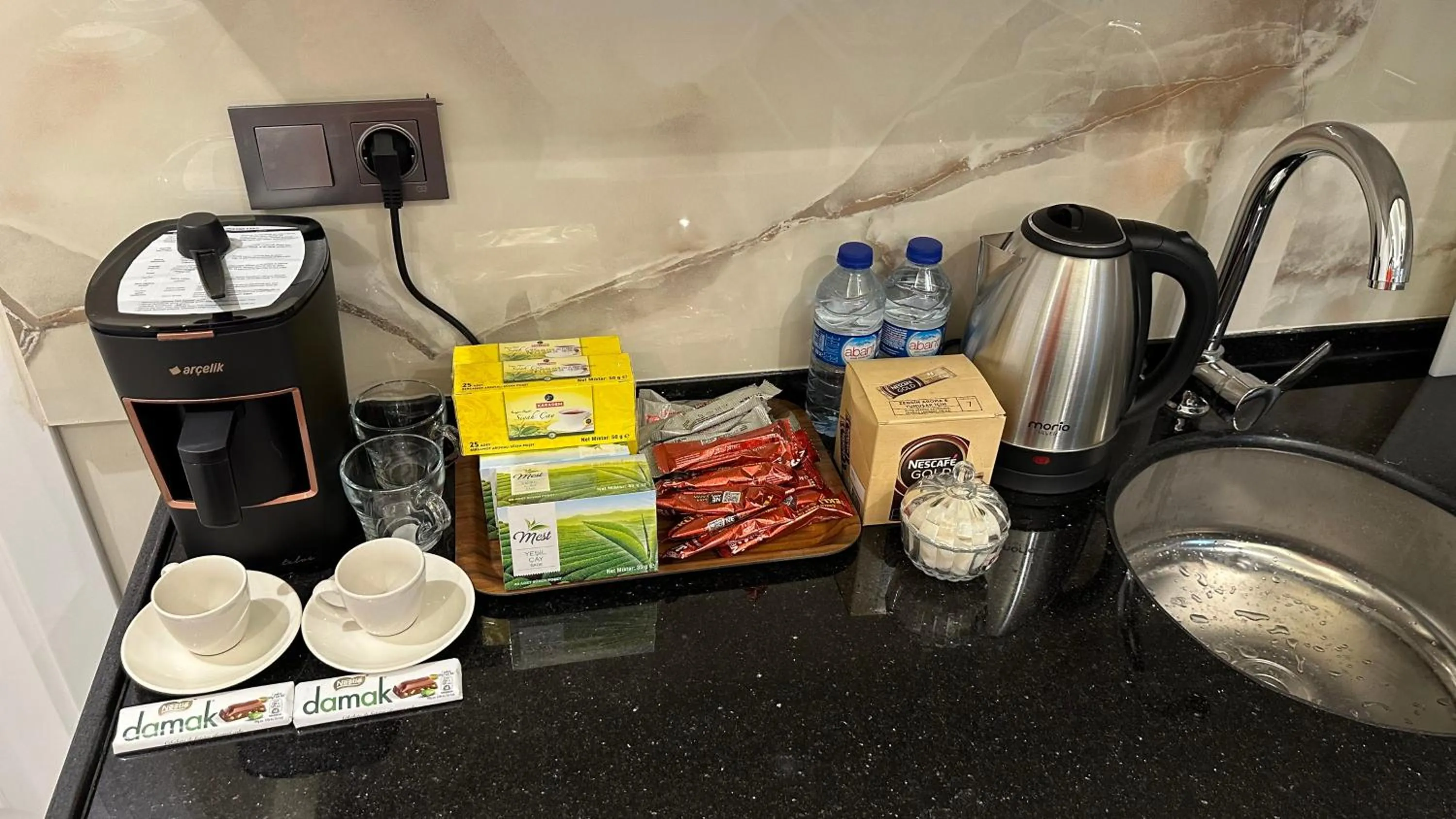 Coffee/tea facilities in Mar Boutique Apartment