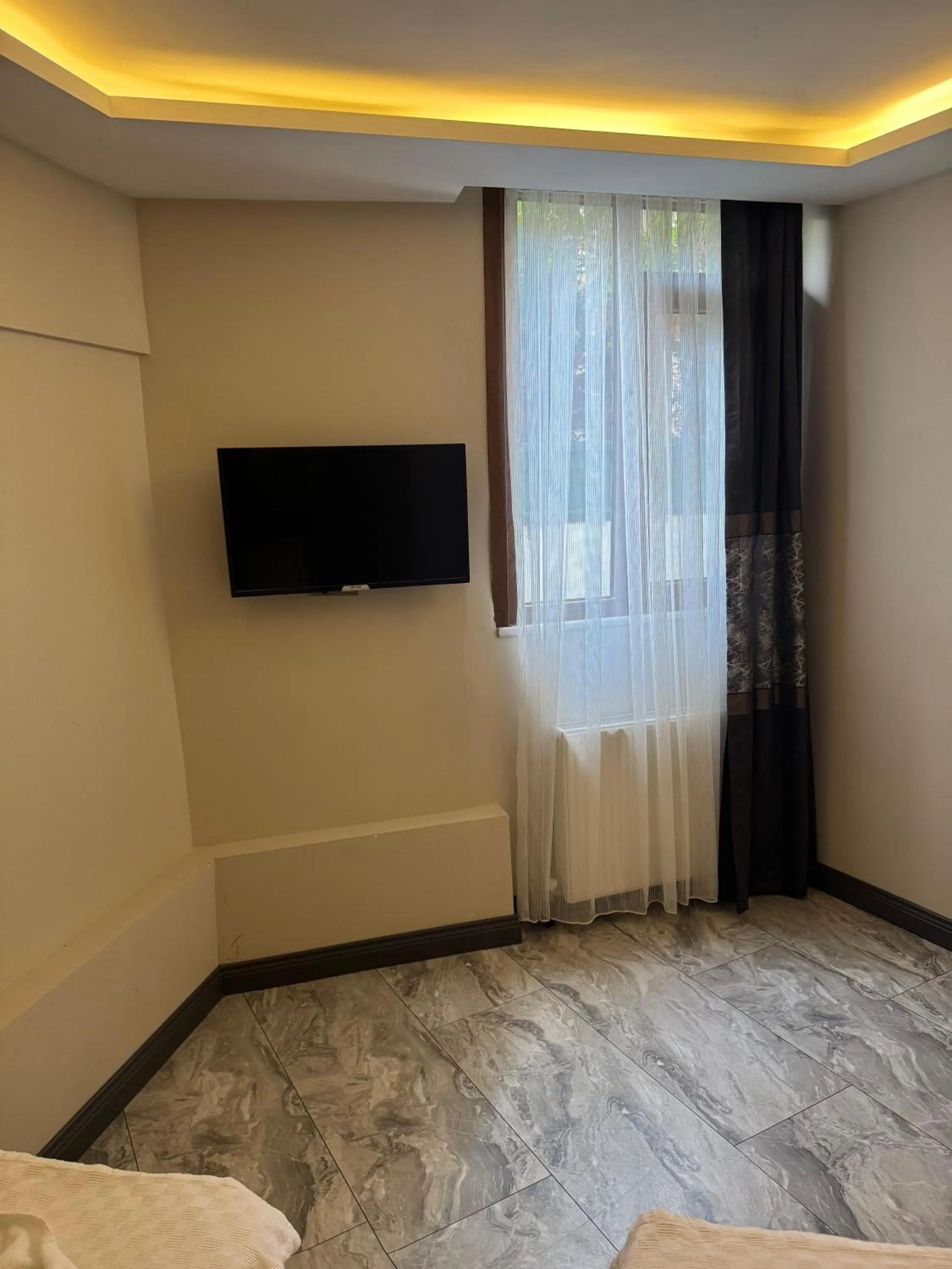 Communal lounge/ TV room, Bed in Mar Boutique Apartment