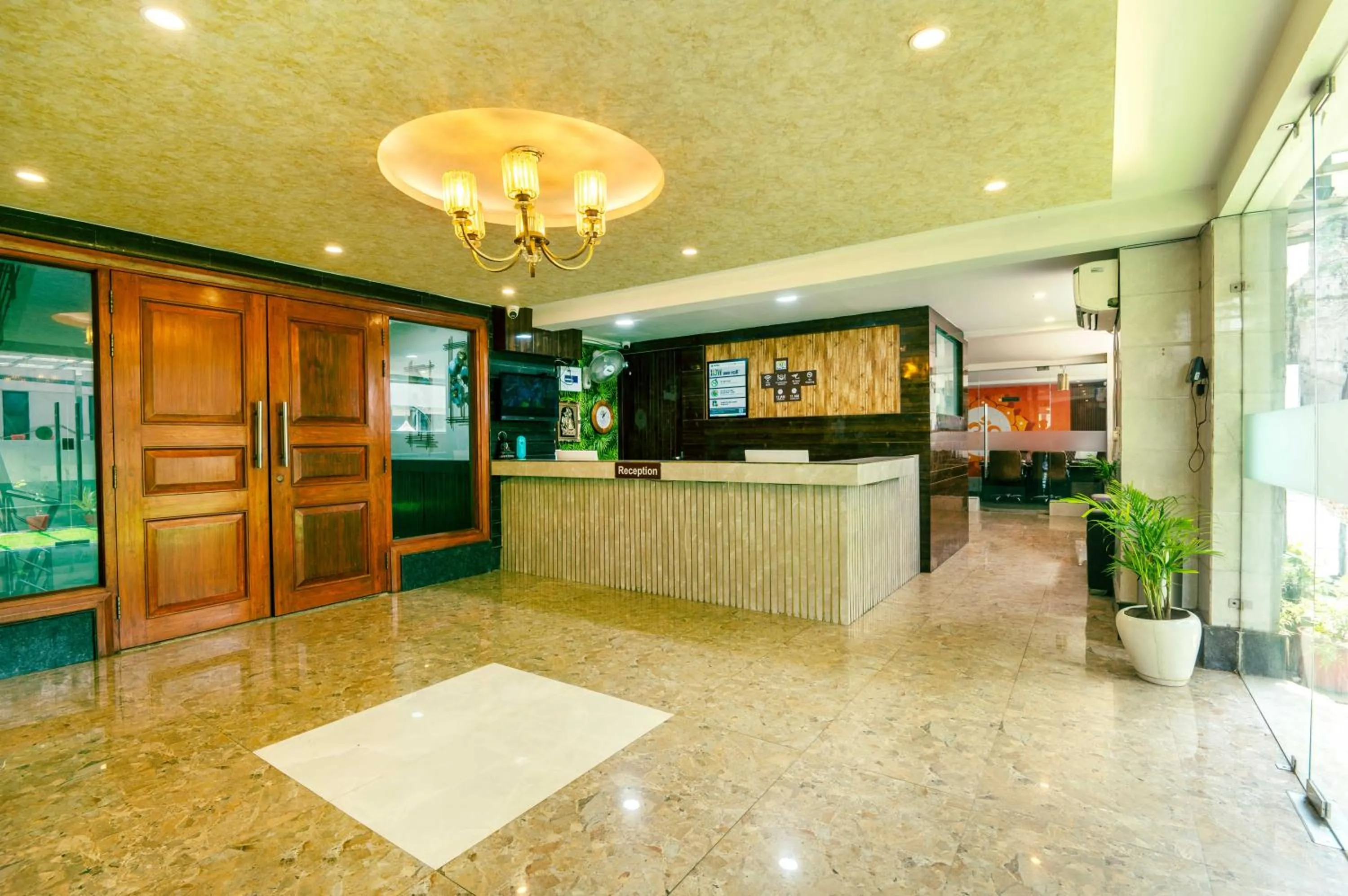 Lobby or reception in Treebo Sunny Feast