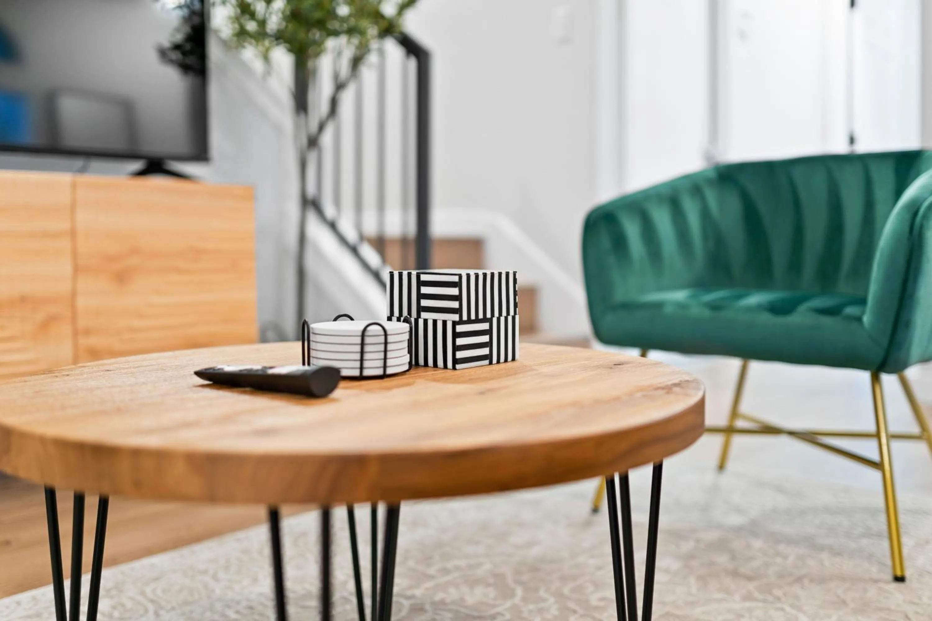 Modern & Homey 3BR Home, Remote Work Friendly, King Beds, Fast WiFi