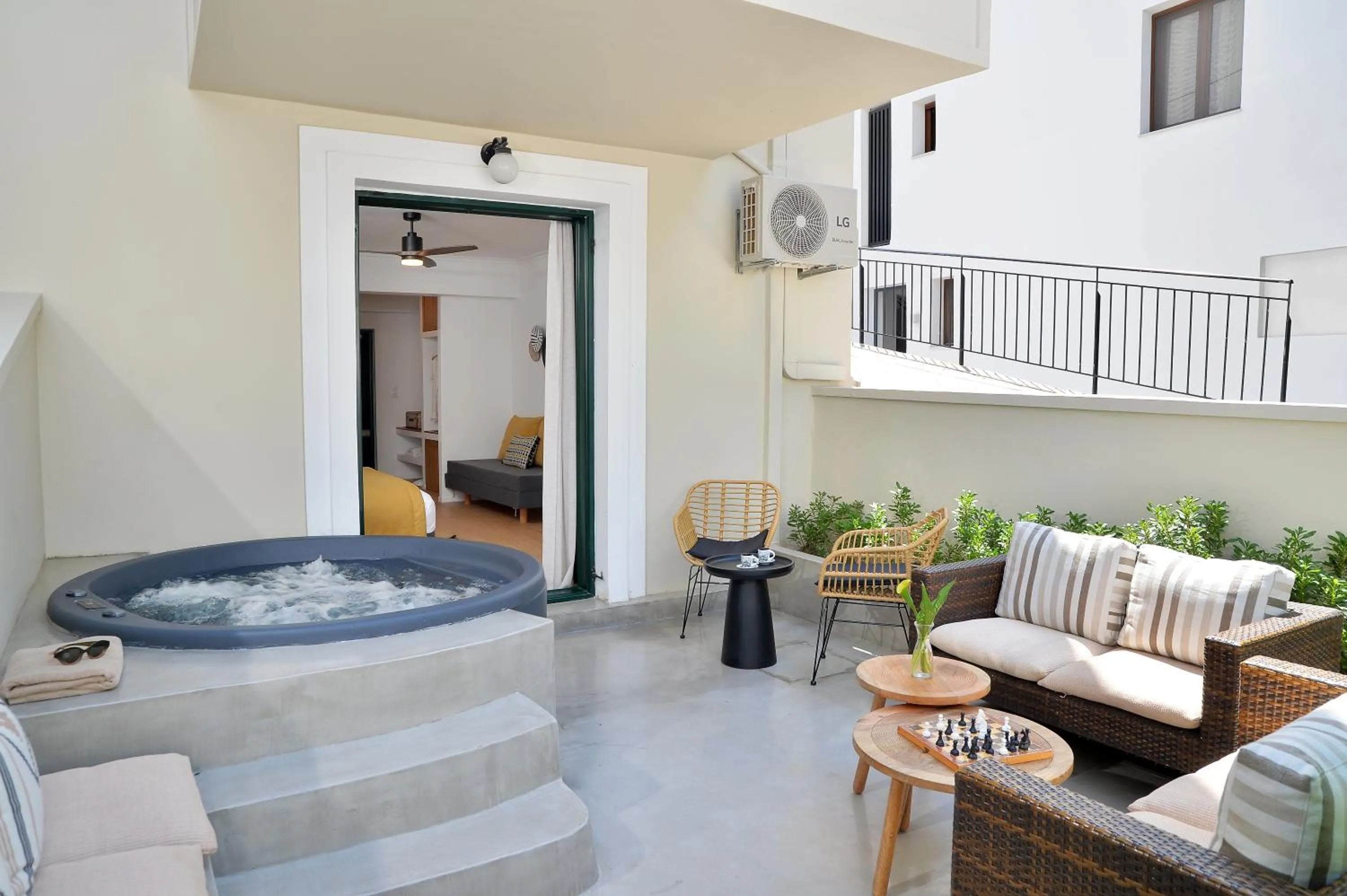 Hot Tub in Aktaion Beach Boutique Hotel & Spa