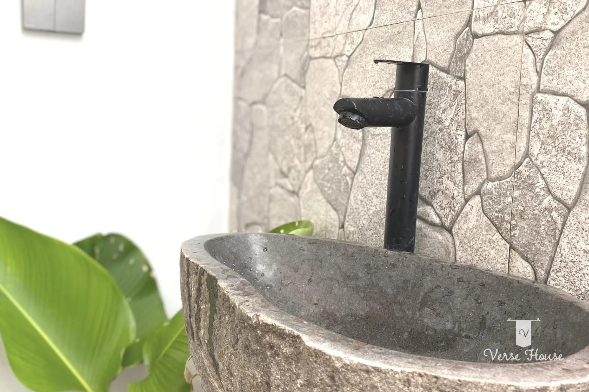 Bathroom in Verse Guest House