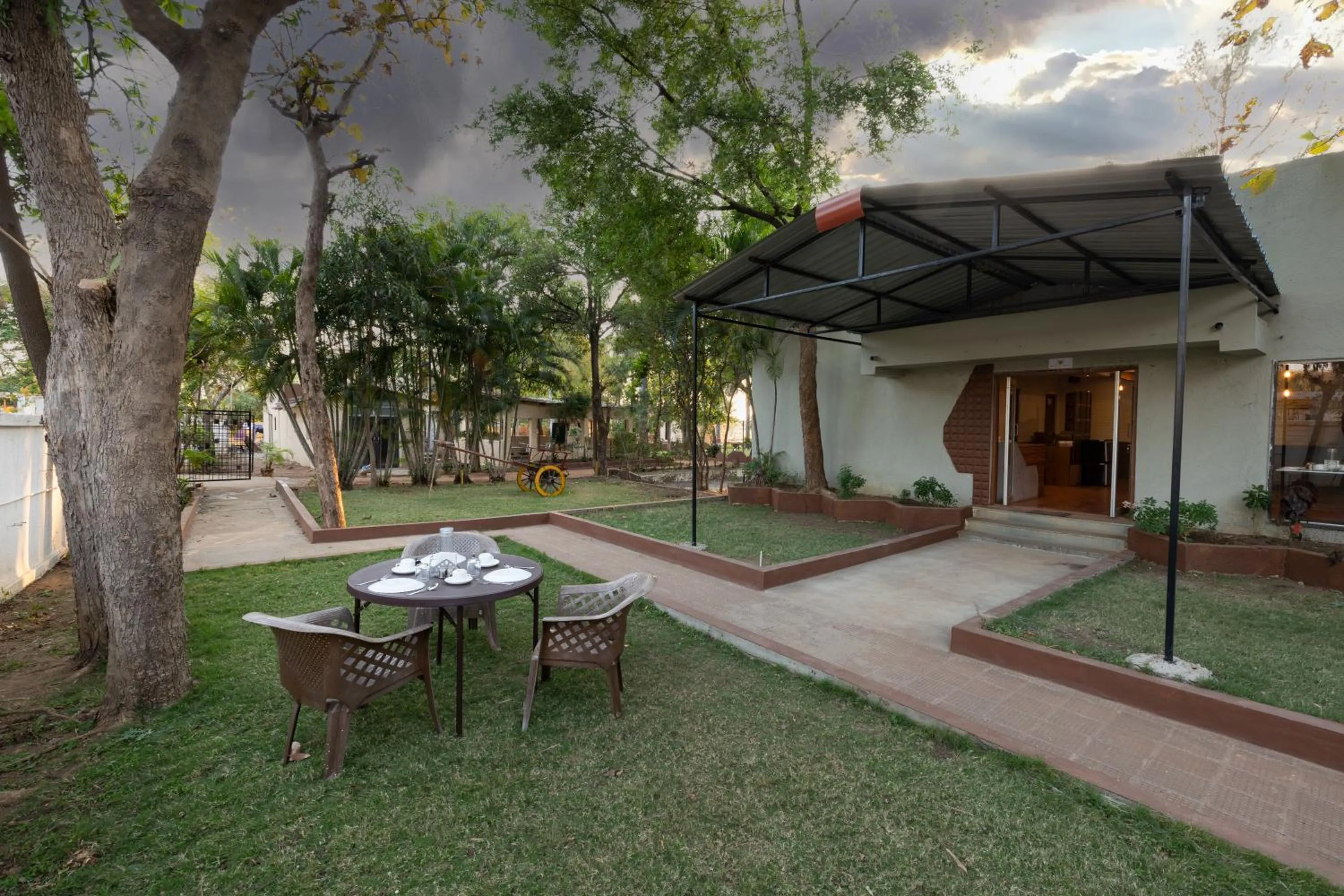 Restaurant/places to eat in Avadale Tadoba - Stag Groups Not Allowed