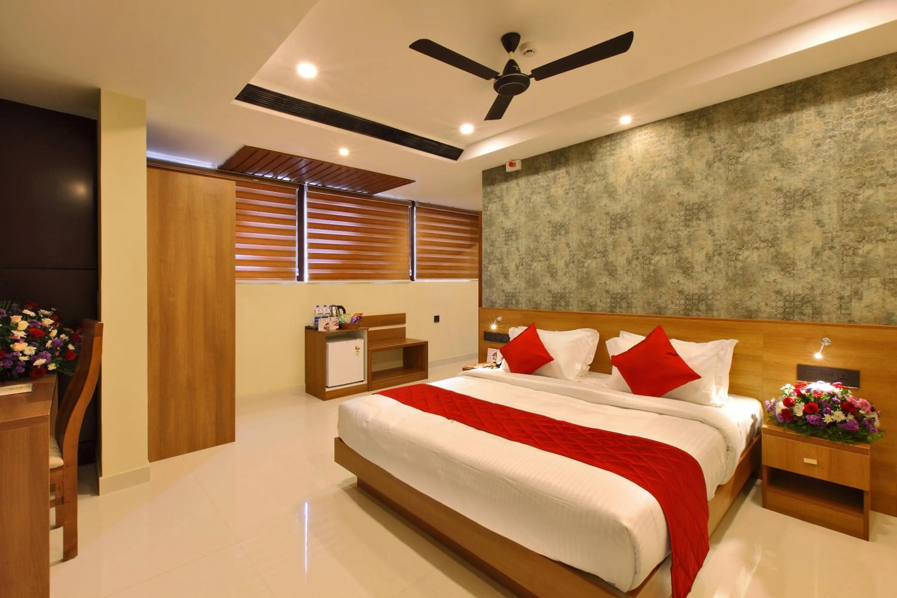 Bed in Hotel NovArk Munnar
