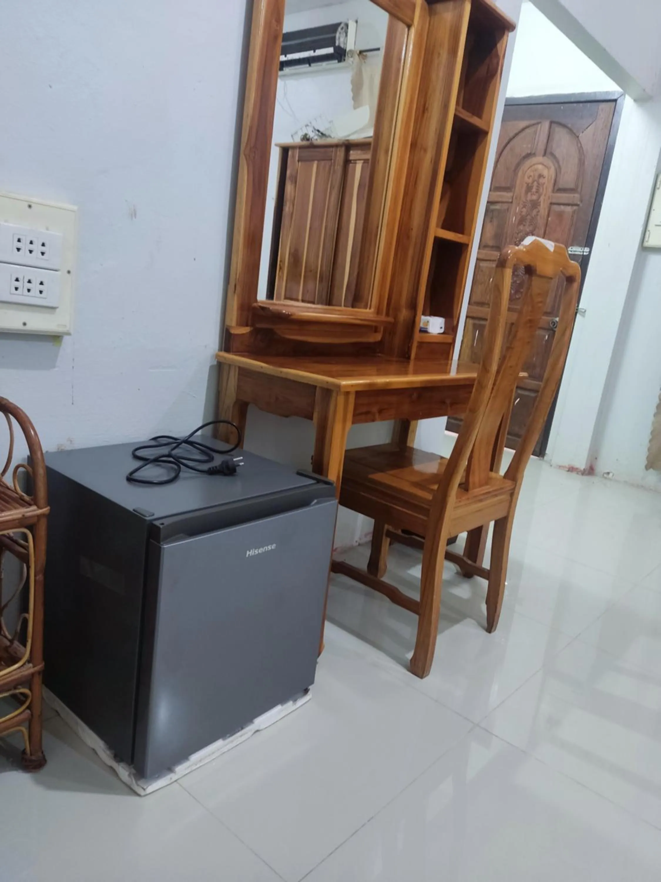 wardrobe in Erawan Guesthouse