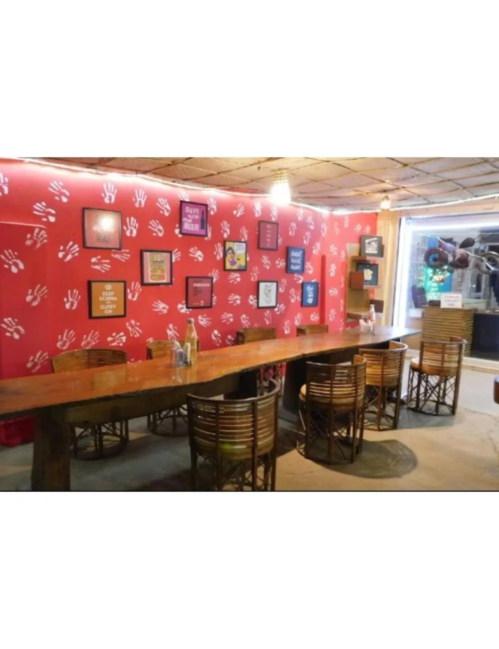 Restaurant/places to eat in Tigers Villa, Tala Bandhavgarh