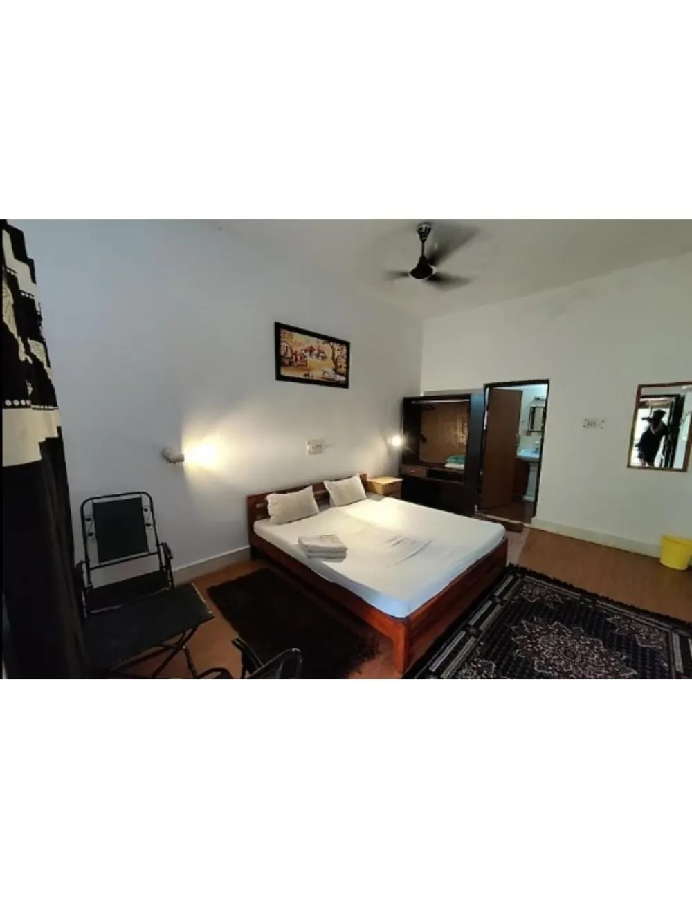 Photo of the whole room, Bed in Tigers Villa, Tala Bandhavgarh