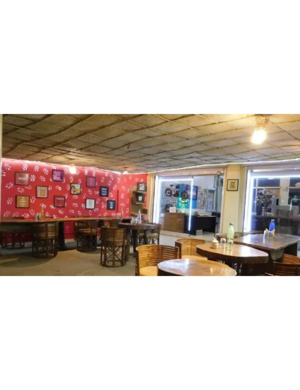 Living room in Tigers Villa, Tala Bandhavgarh