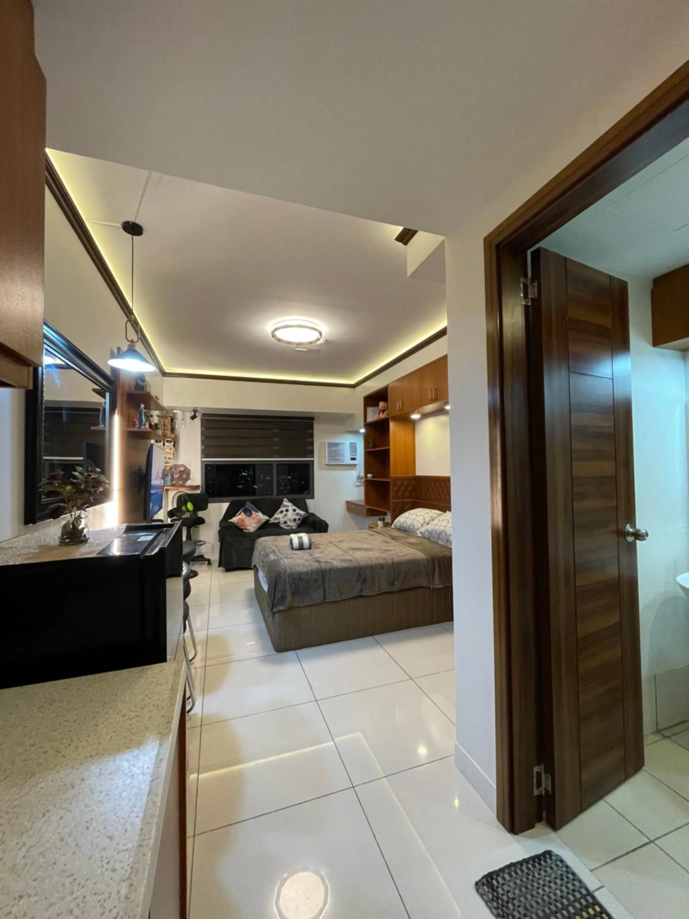 Bed in Cozy Studio at Horizon 101