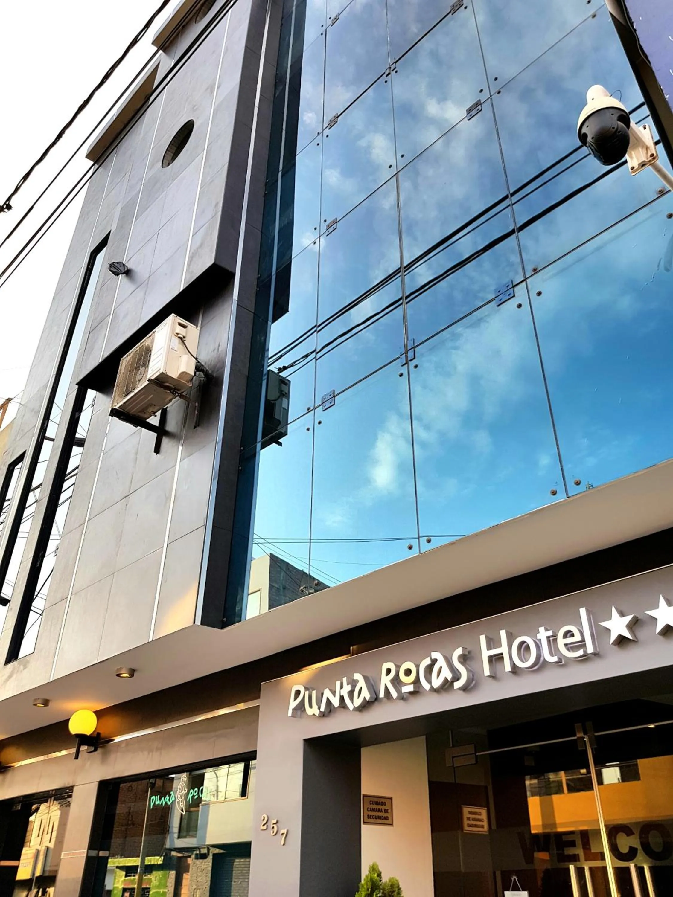 Property building in Hotel Punta Rocas - Huacho