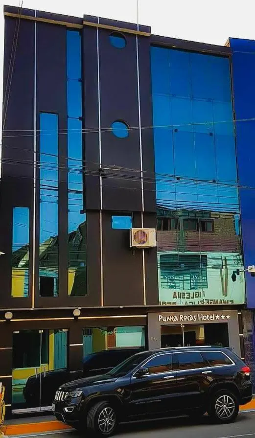 Property building in Hotel Punta Rocas - Huacho