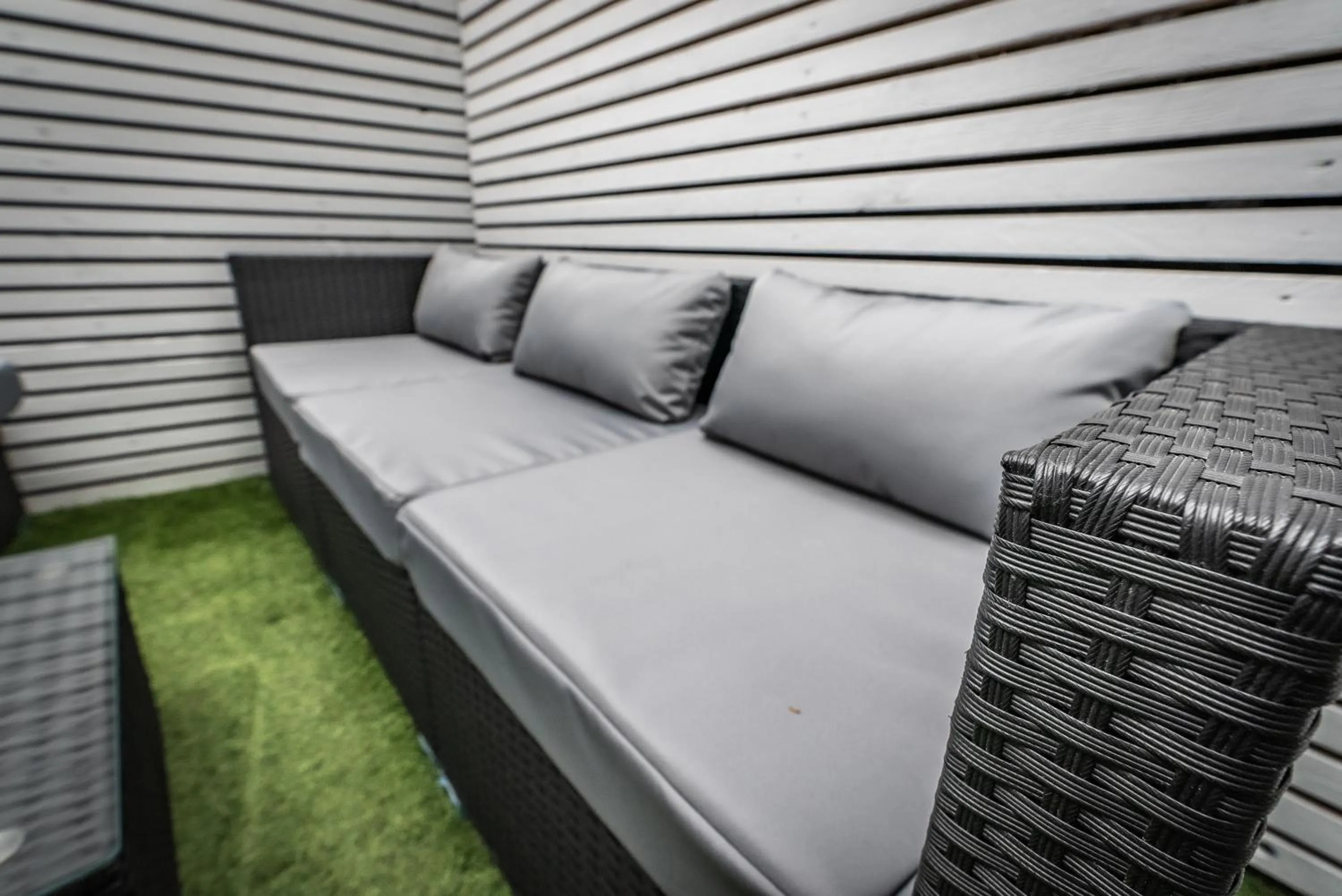 Balcony/Terrace, Bed in OYO Bellevue Apartments Middlesborough