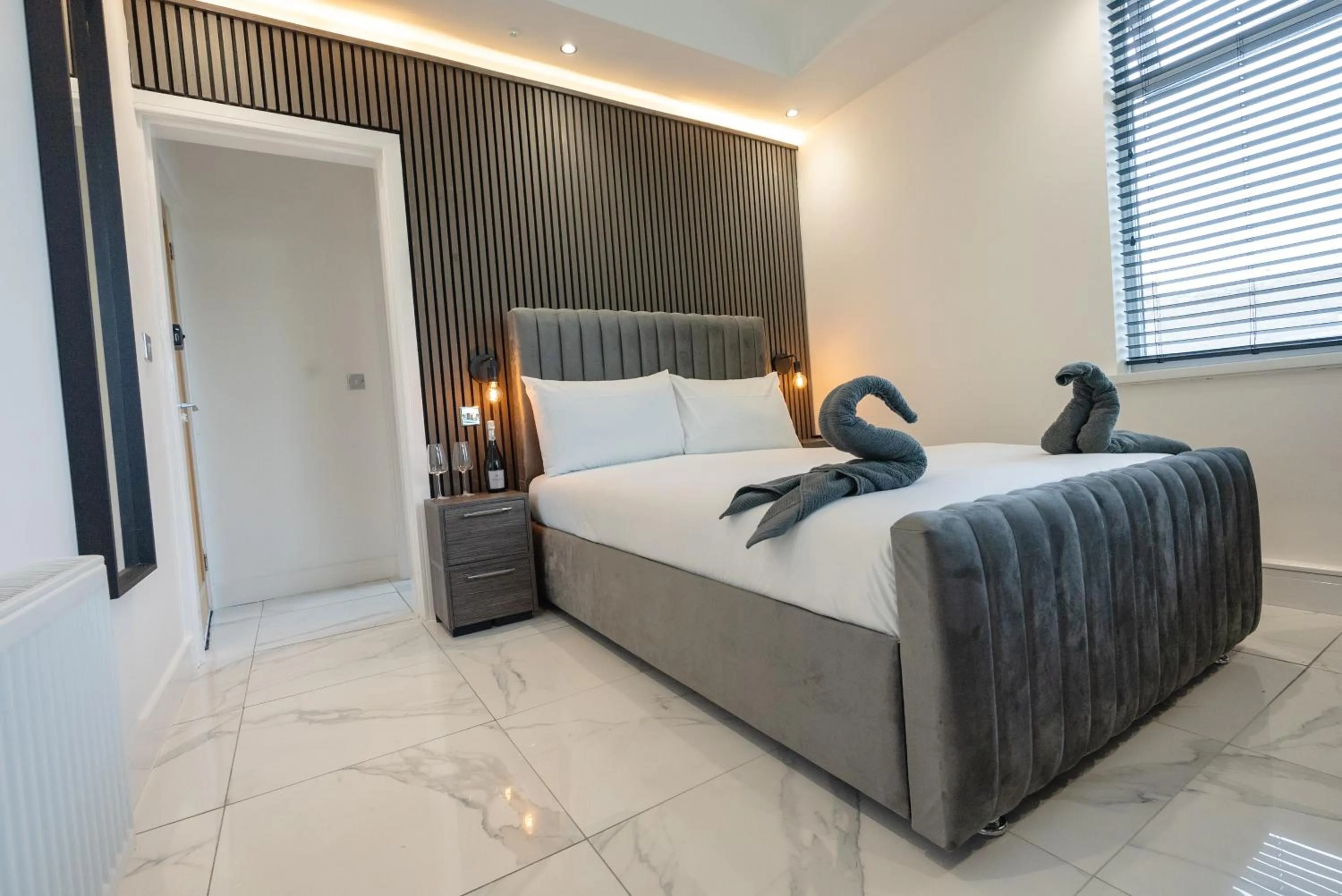 Standard Double Room in OYO Bellevue Apartments Middlesborough