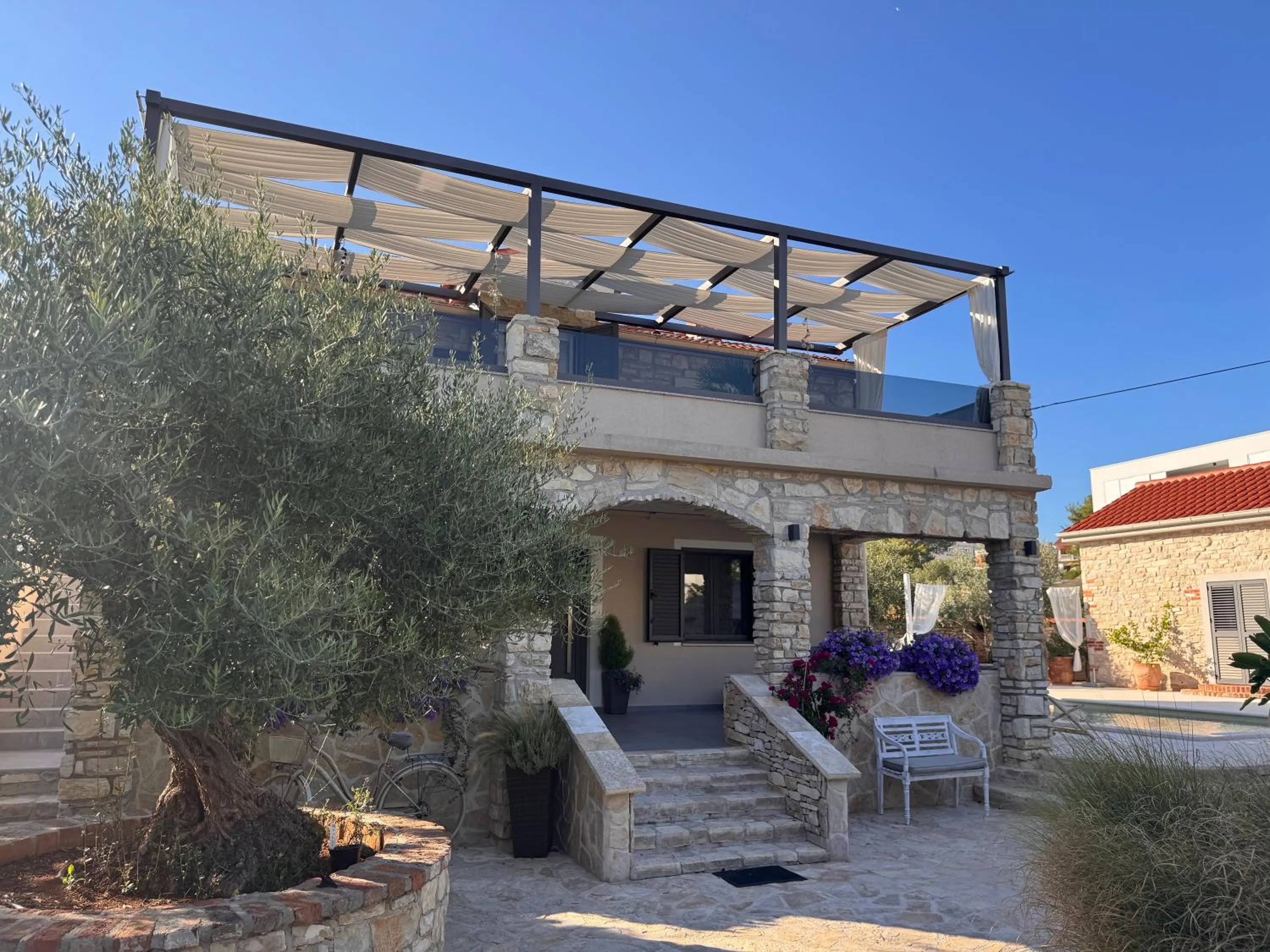 Apartment in Vi la Mare - Mediterranes Apartment-Feeling mit Poolgenuss