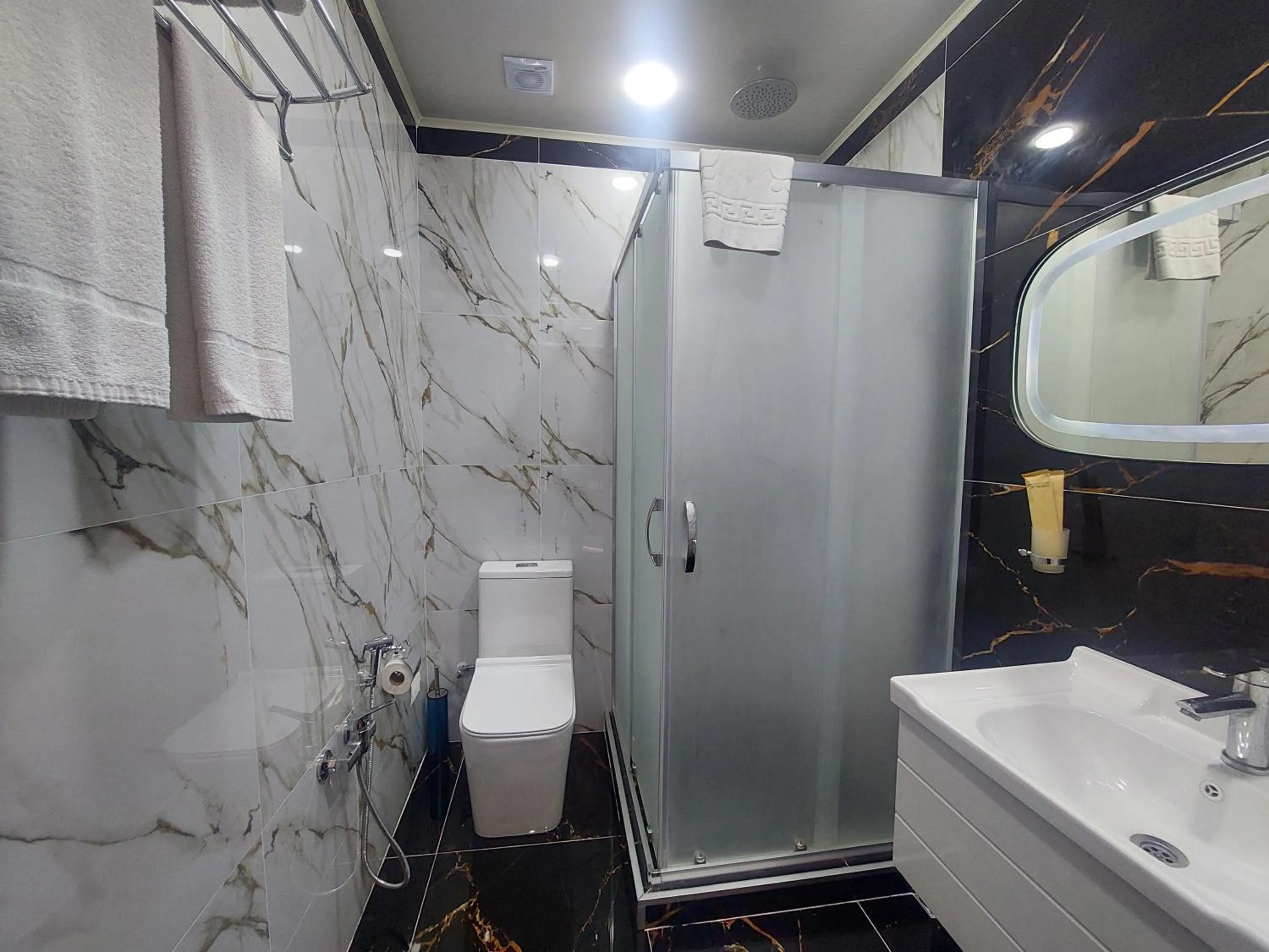 Shower in Pera Hotel Baku