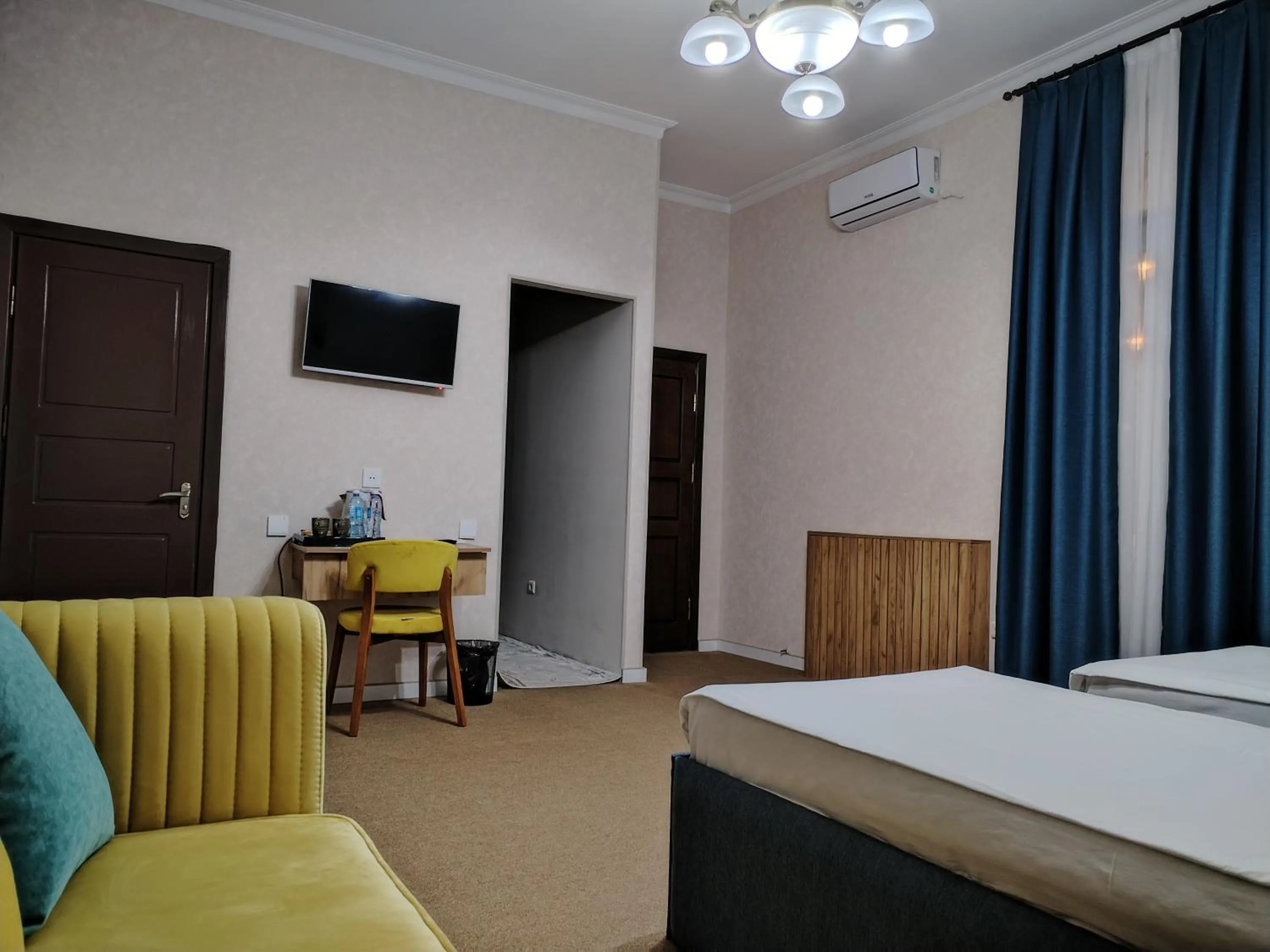 Standard Twin Room in Pera Hotel Baku