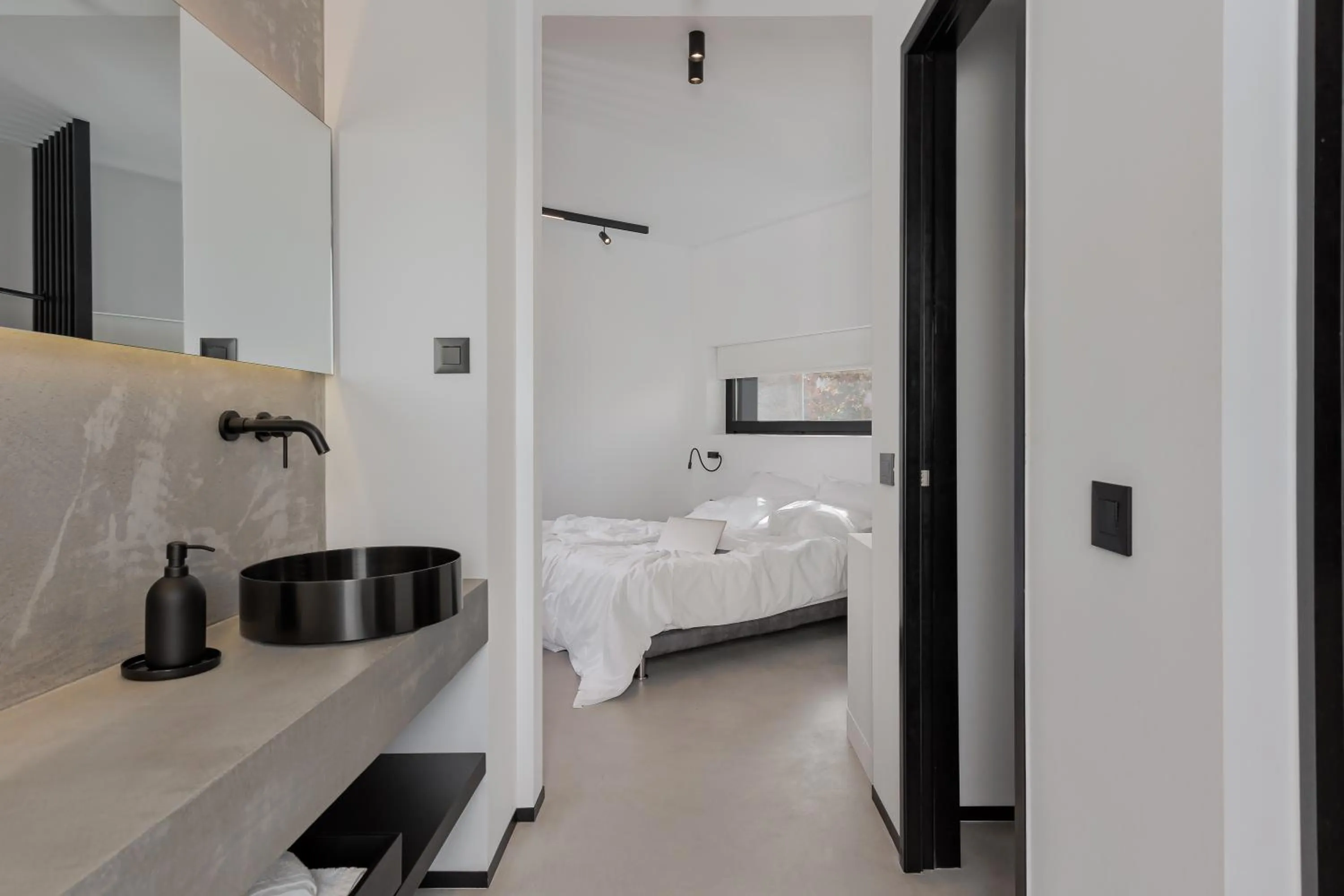 Bathroom, Bed in No Stars - Premium Hotel Apartments