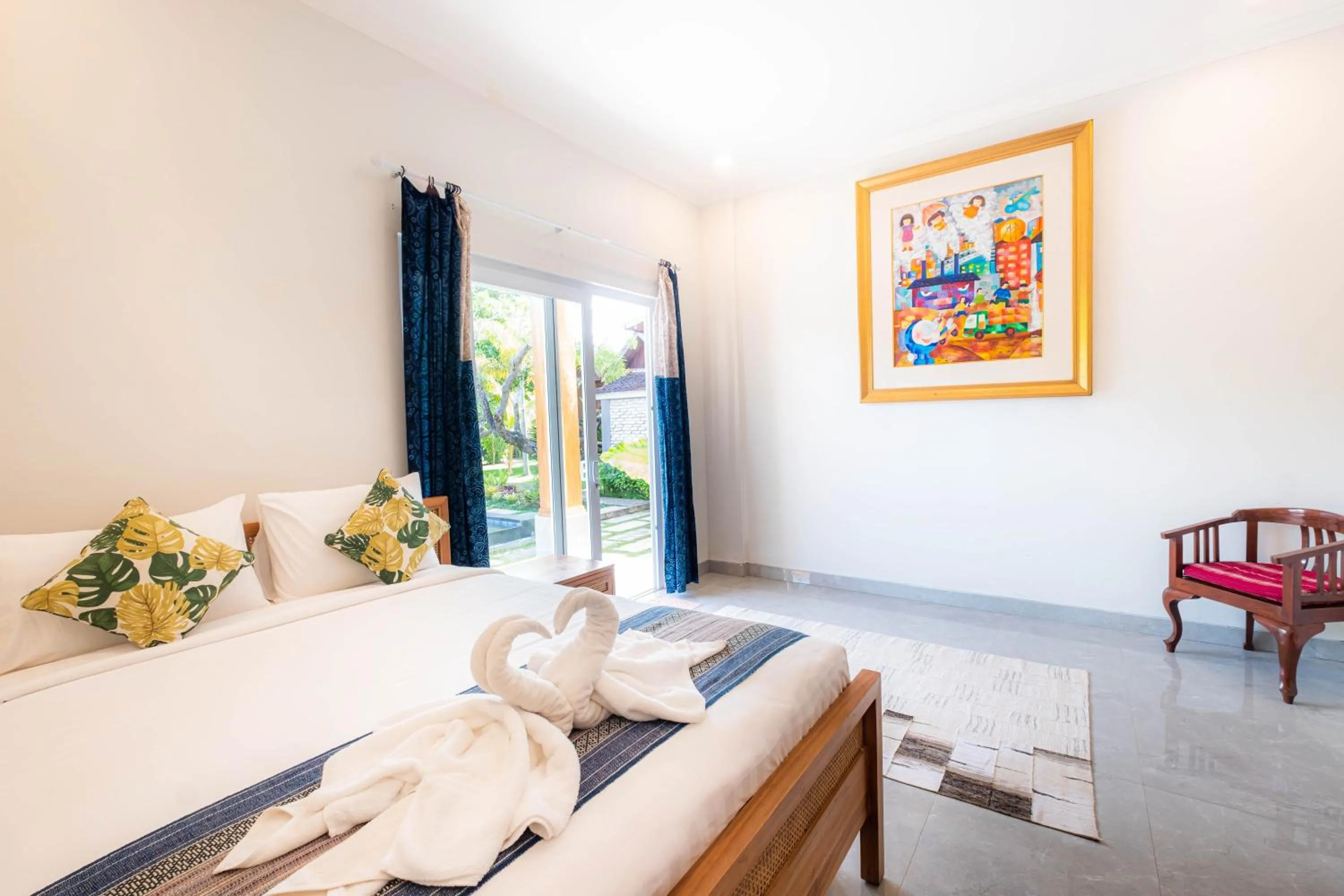 Photo of the whole room, Bed in Kubu Kirana by Supala