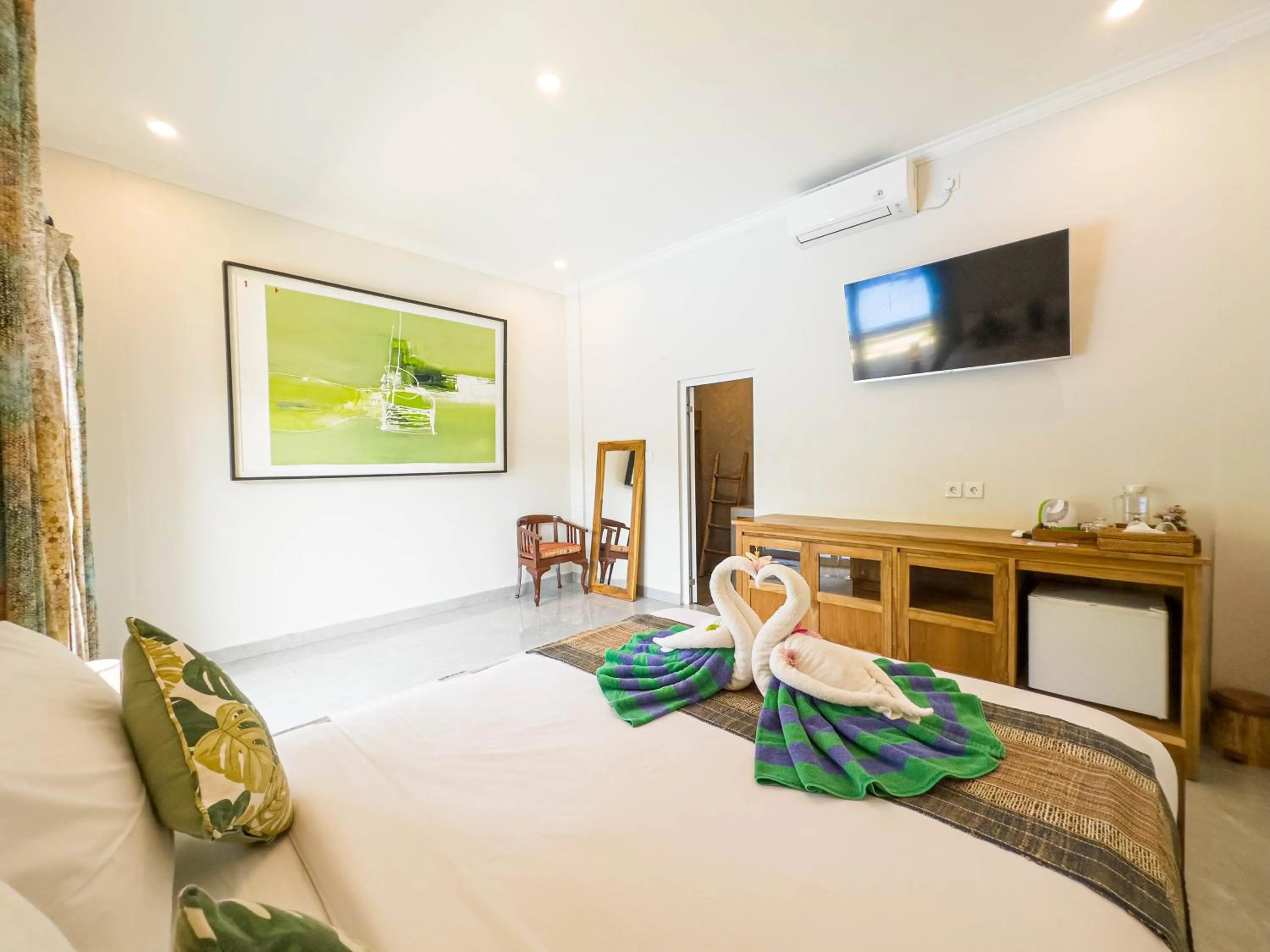 Bedroom, Bed in Kubu Kirana by Supala