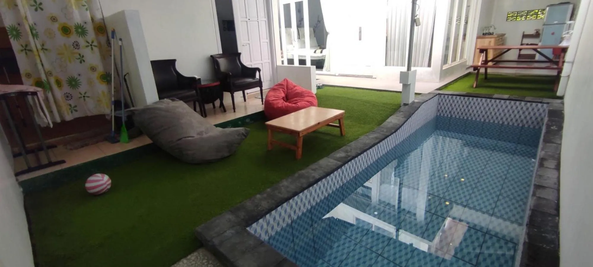 Swimming pool in Aliandra Villa by The Lavana