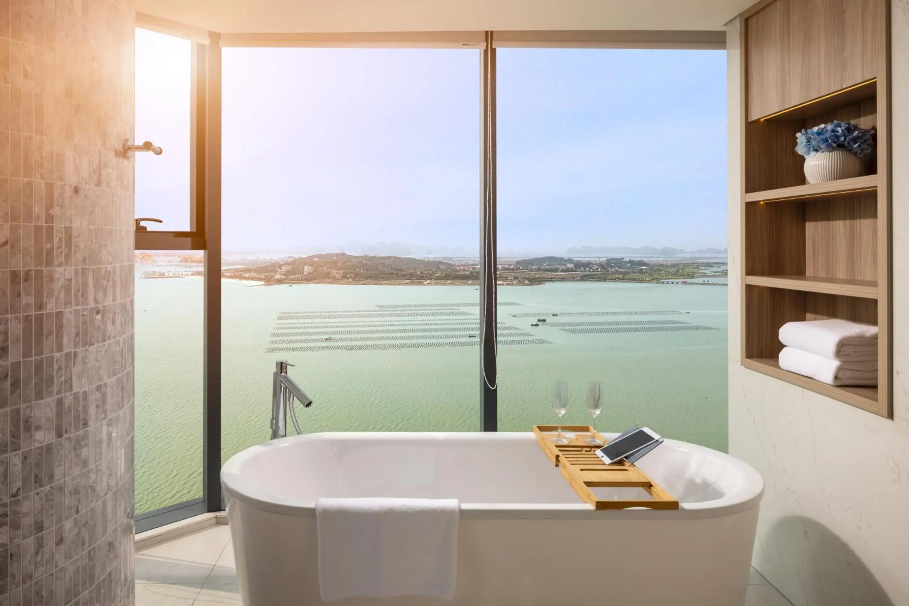 Two-bedroom Executive Suite Bay Vista in A La Carte Ha Long Bay Managed by TASECO Two-bedroom Executive Suite Bay Vista in A La Carte Ha Long Bay Managed by TASECO