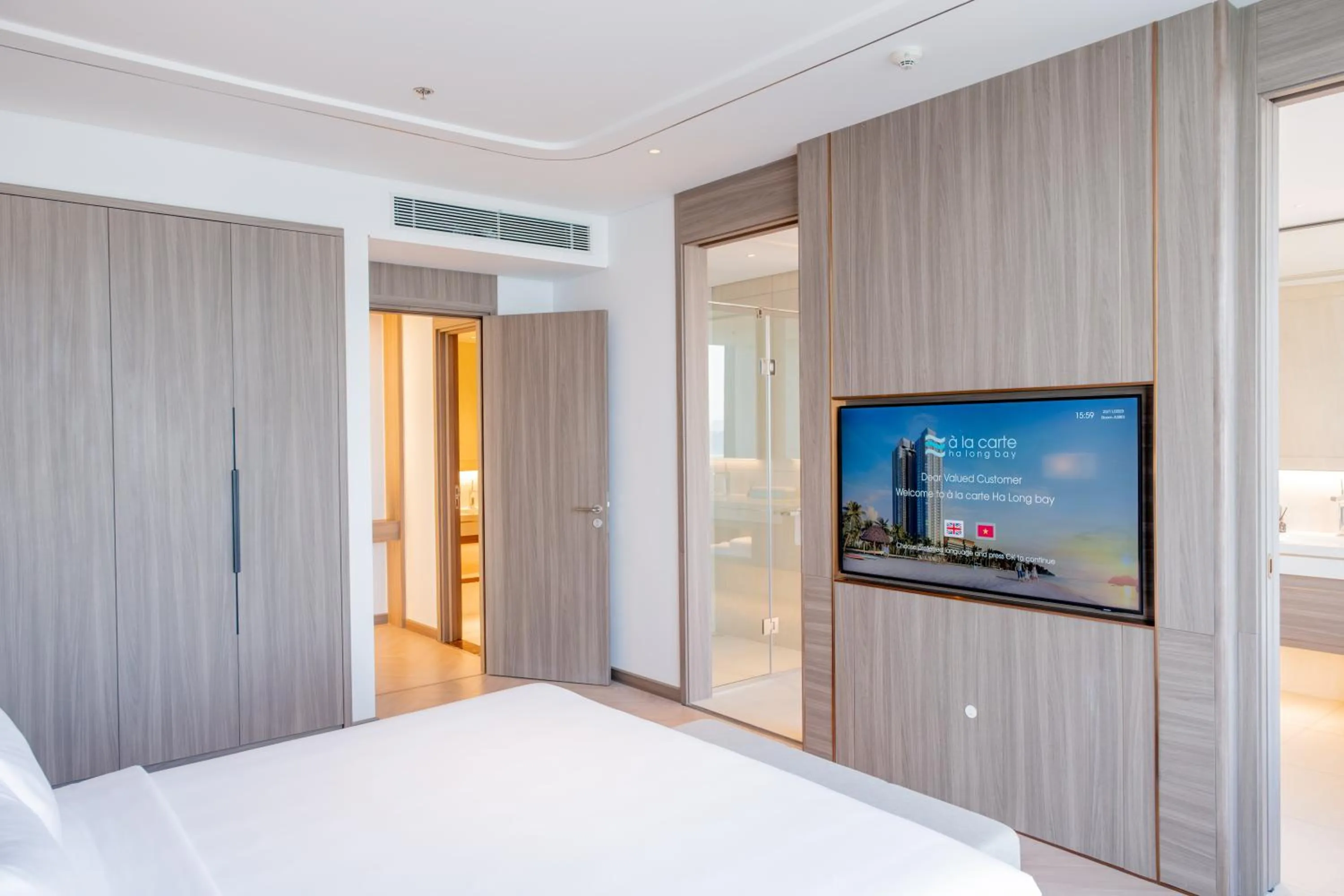 Bedroom, Bed in A La Carte Ha Long Bay Managed by TASECO