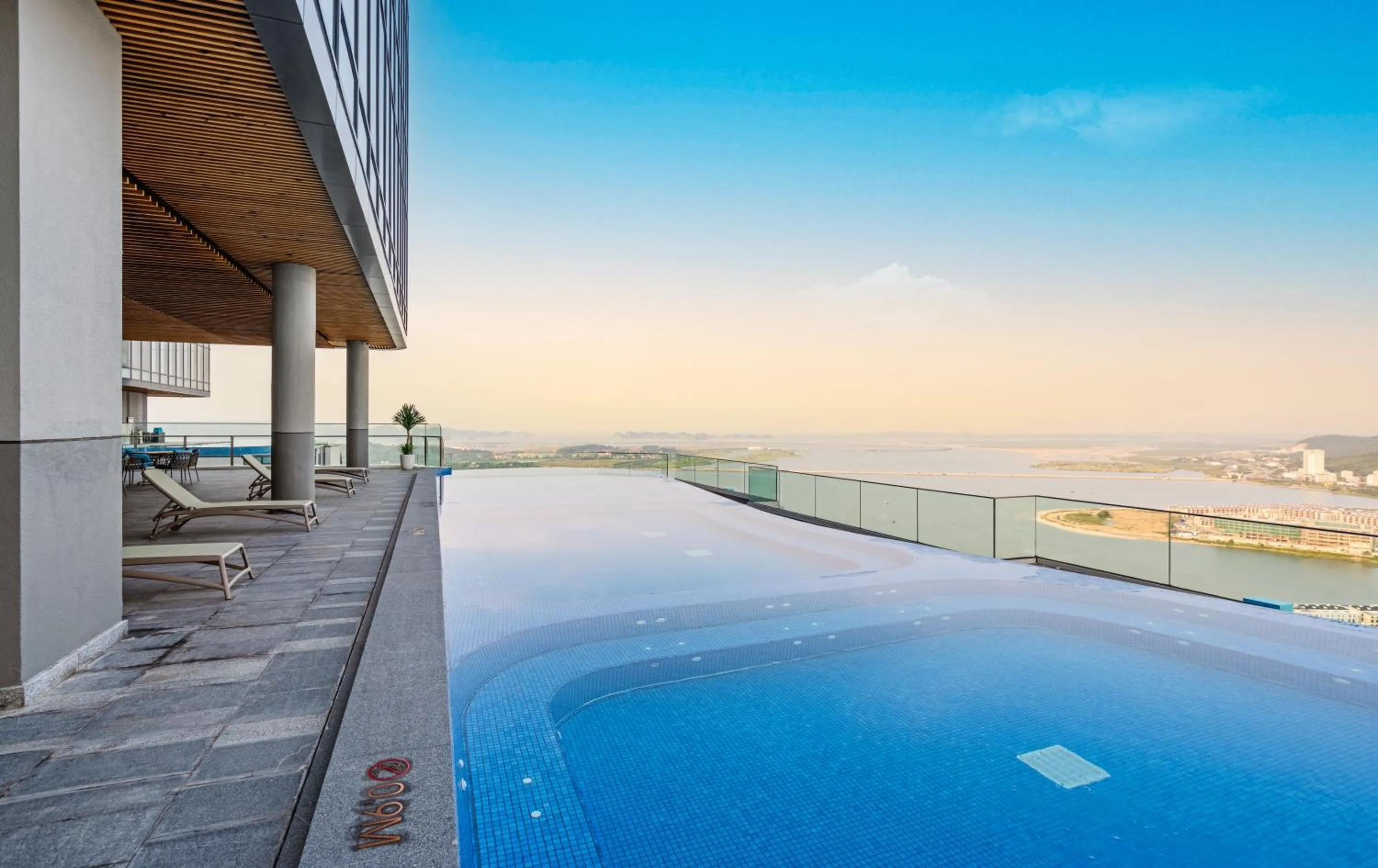 Pool view in A La Carte Ha Long Bay Managed by TASECO