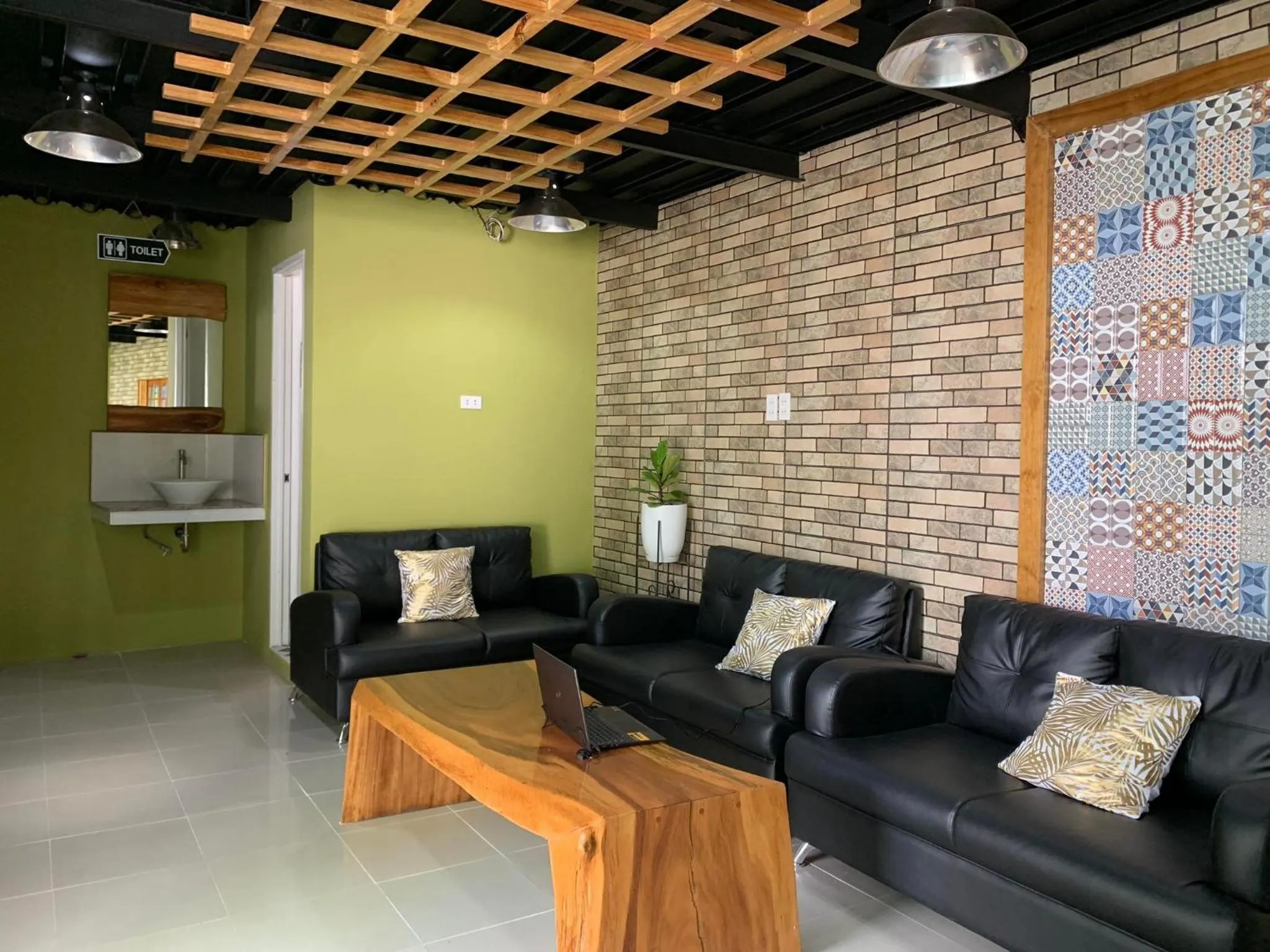 Seating area in Sunshine Stay Panglao