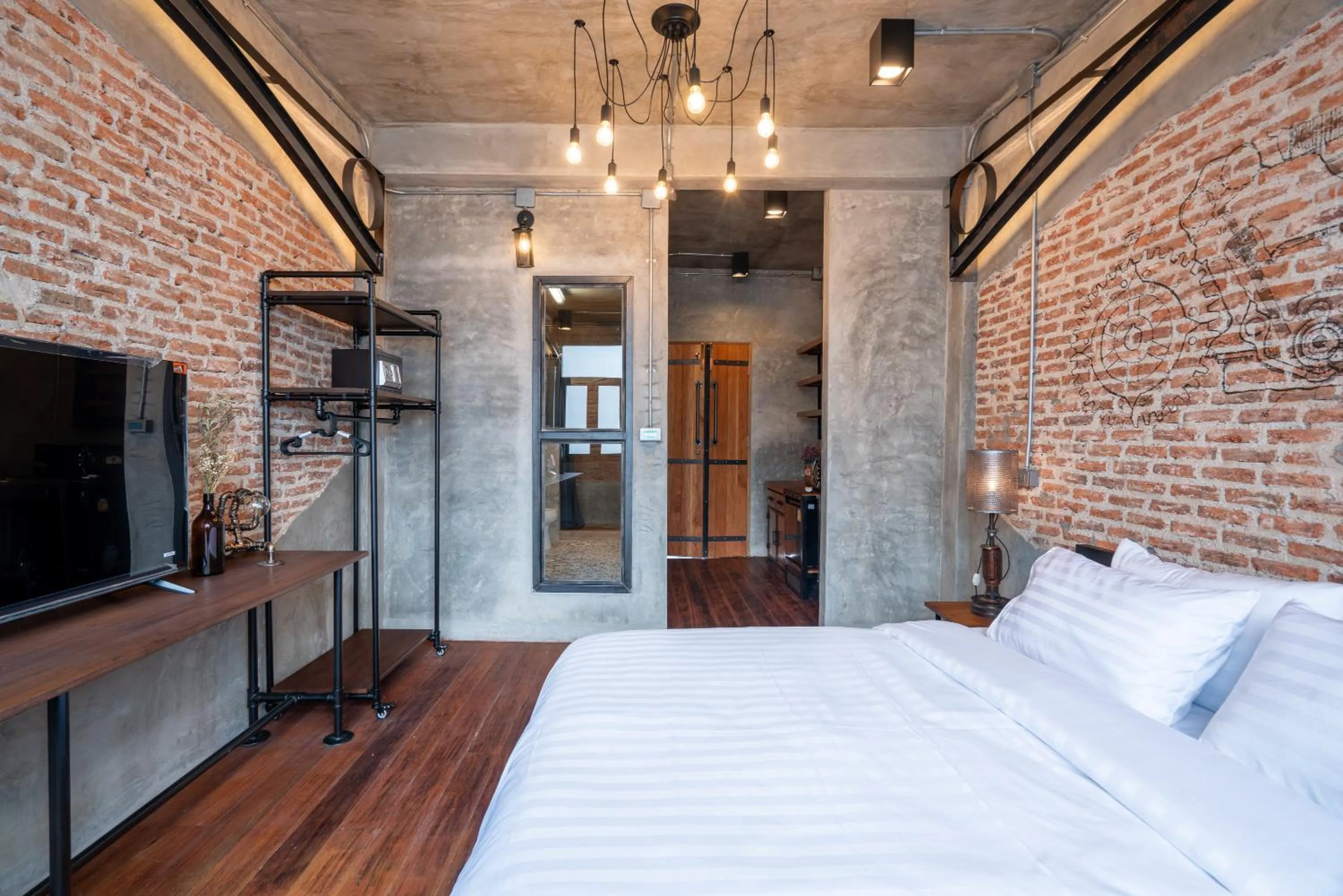 Bed in House of Machine Boutique Hotel