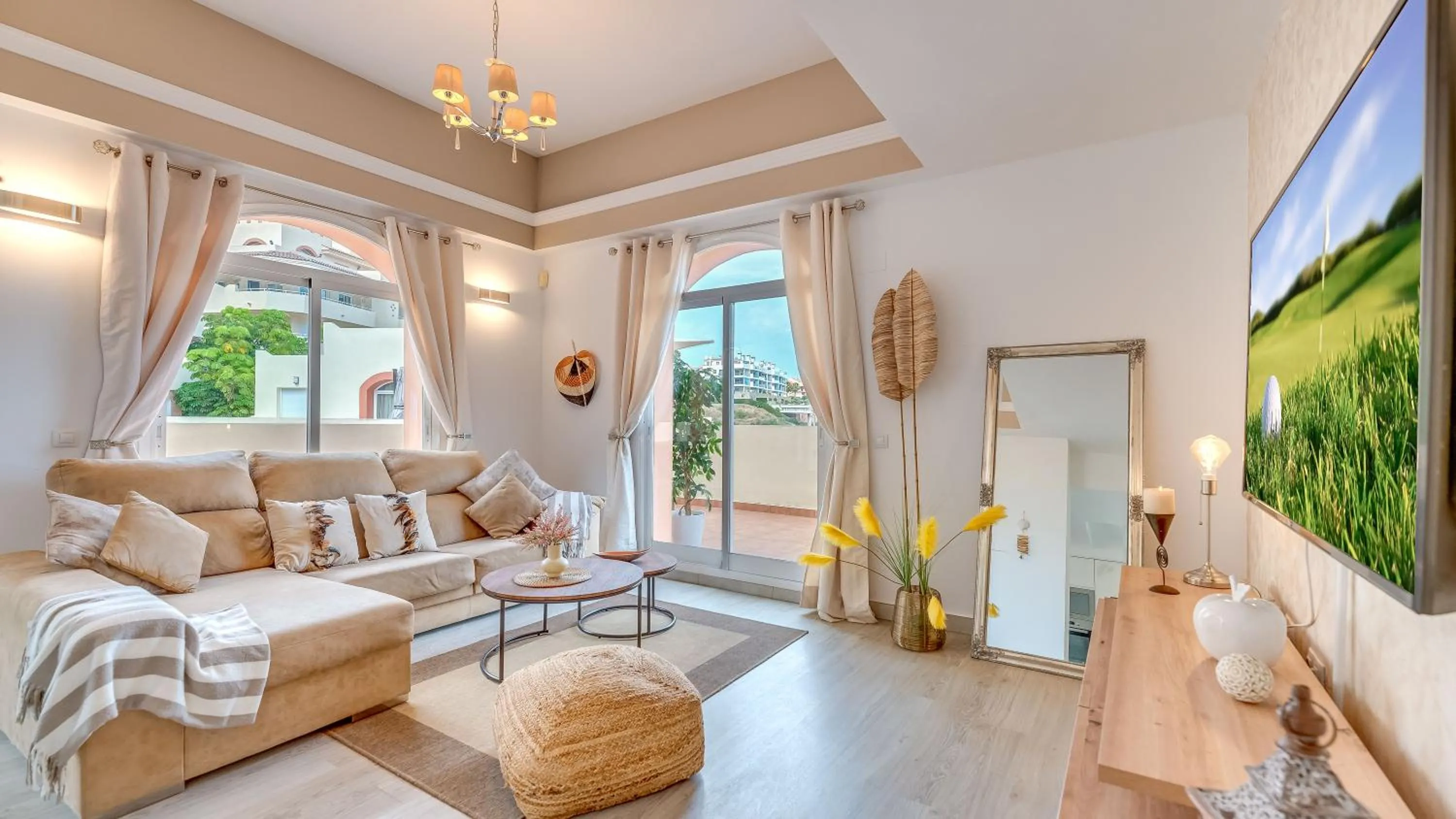 huge penthouse seaviews gateaway