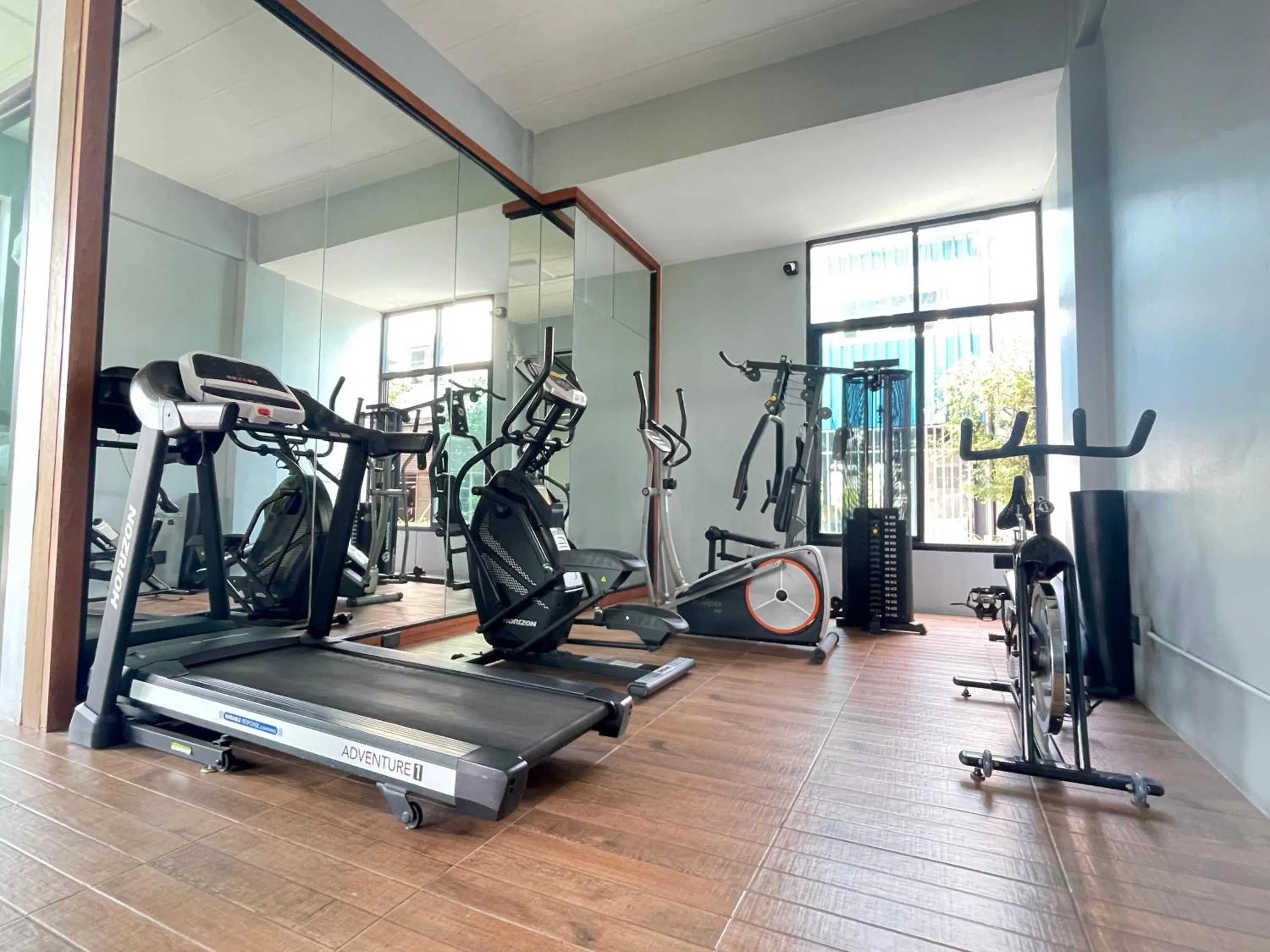 Fitness centre/facilities in The Bedrooms Maeklong and Services Apartment