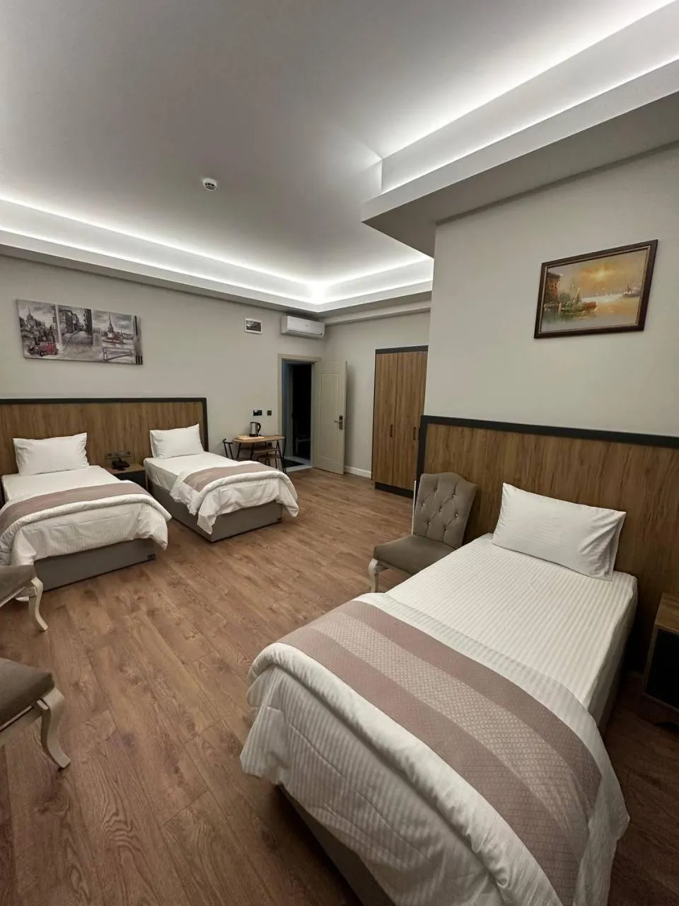 Photo of the whole room, Bed in Akel Guest House