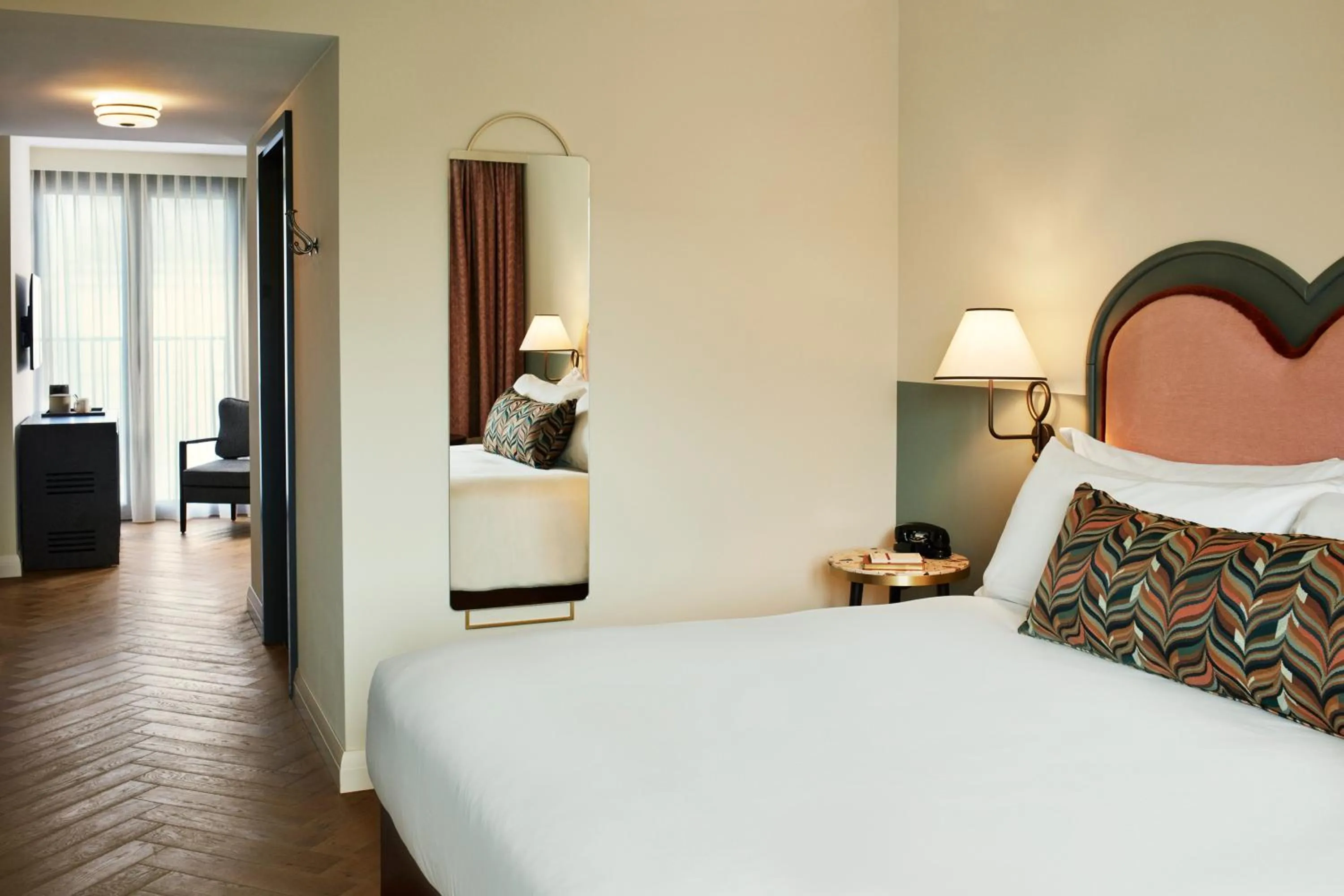 Bedroom, Bed in The Hoxton, Berlin