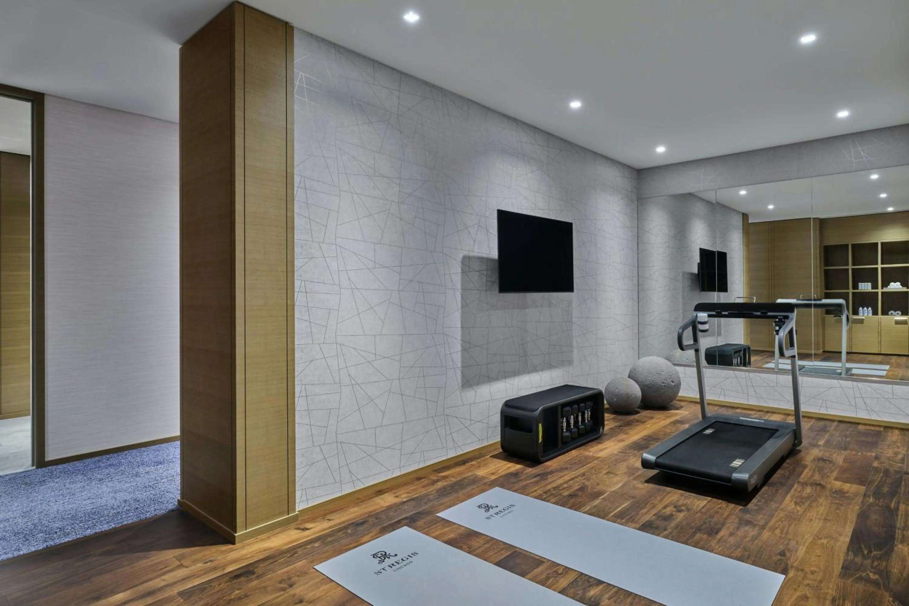 Fitness centre/facilities in The St. Regis Chicago