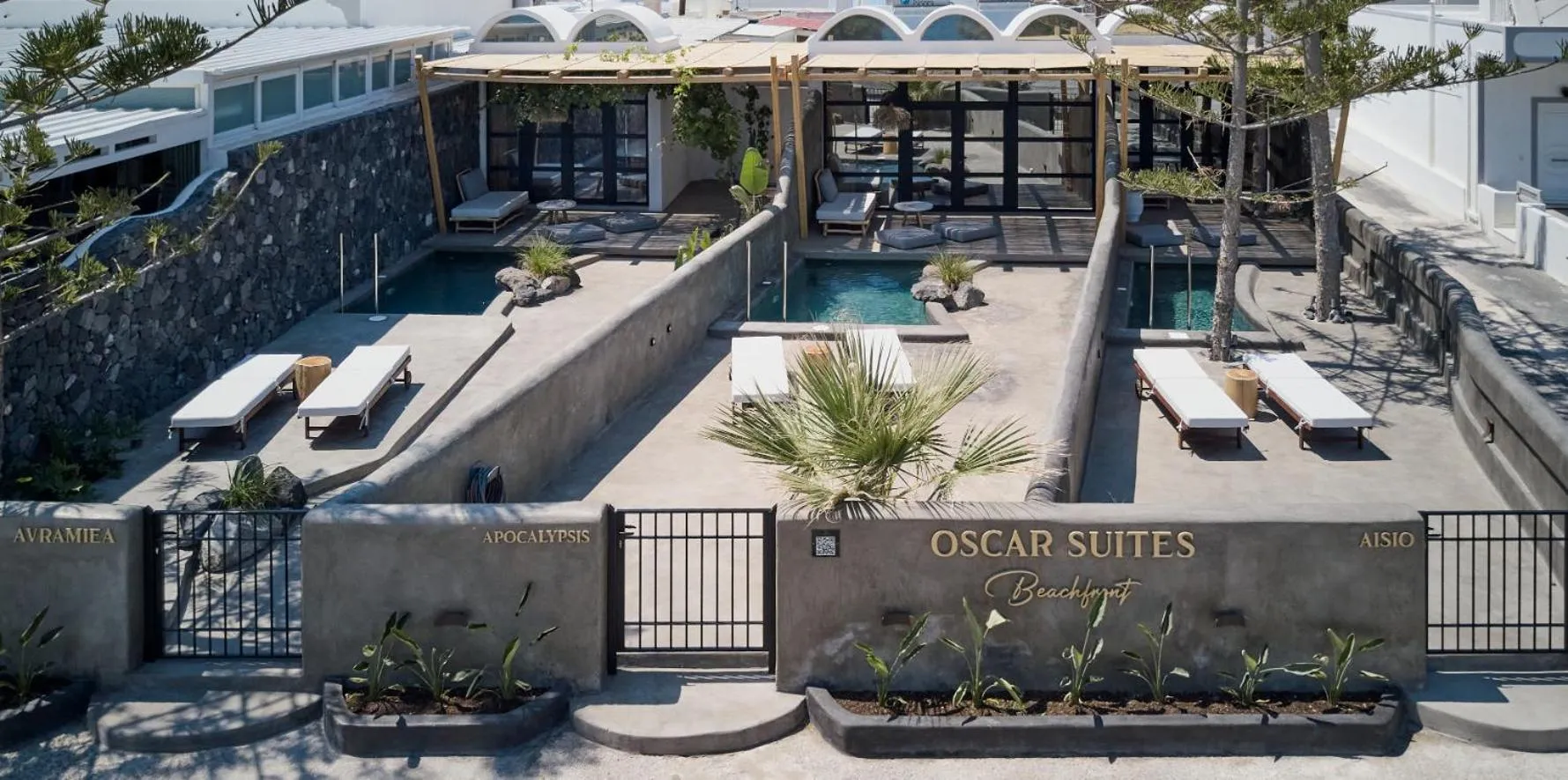 Property building in Oscar Beachfront Suites - Adults Only