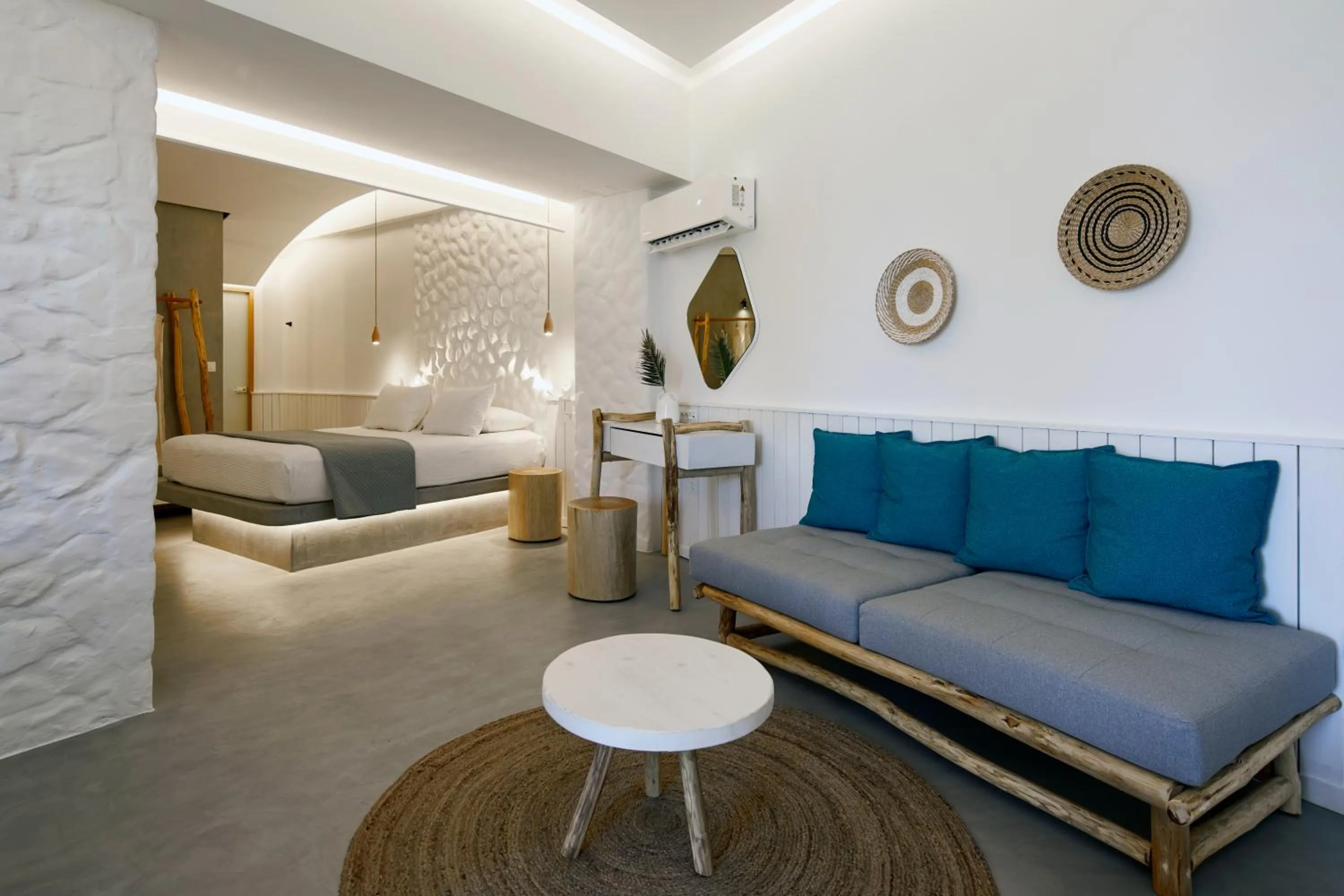 Bed in Oscar Beachfront Suites - Adults Only