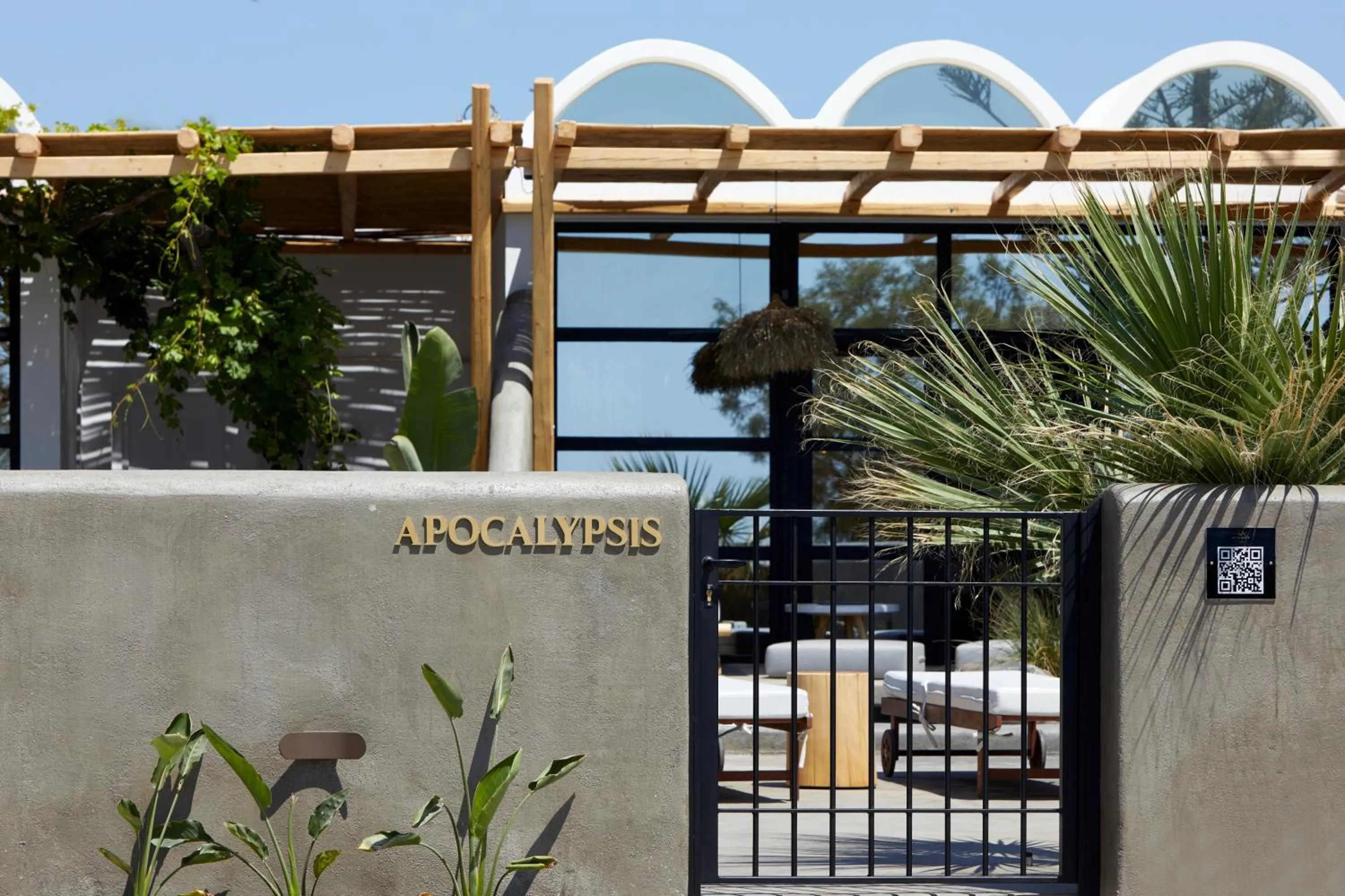 Property building in Oscar Beachfront Suites - Adults Only