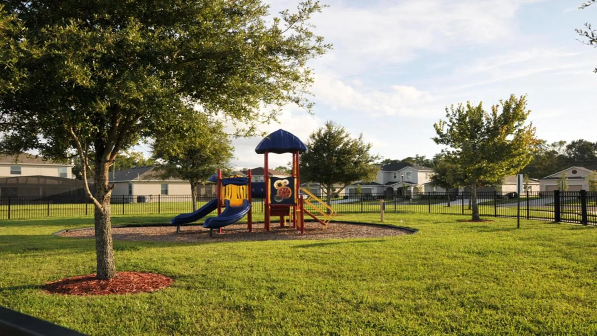 Location in Crystal Cove 1 - 7 Bed 4,5 Baths Villa