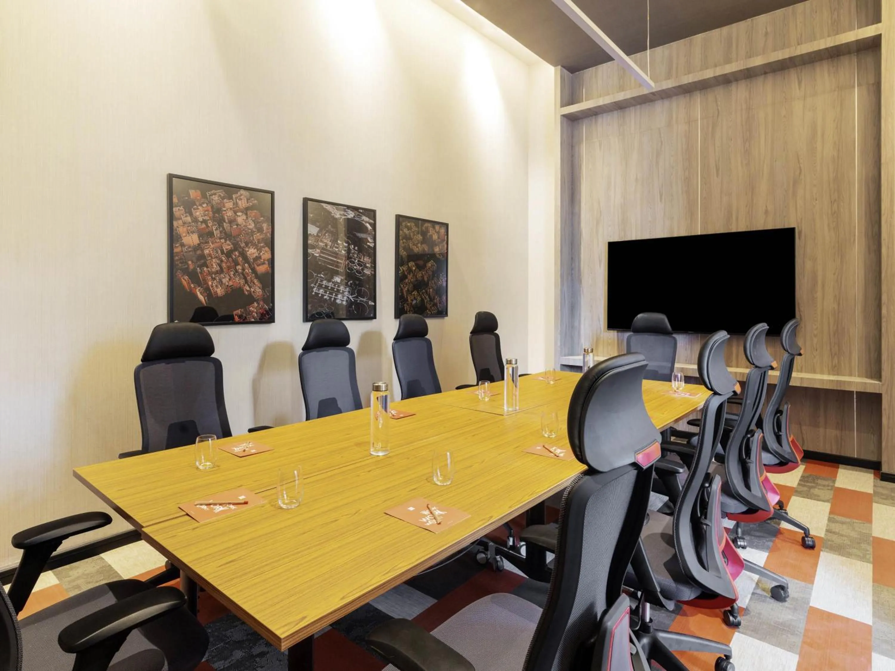 Meeting/conference room in ibis Thane - An Accor Brand
