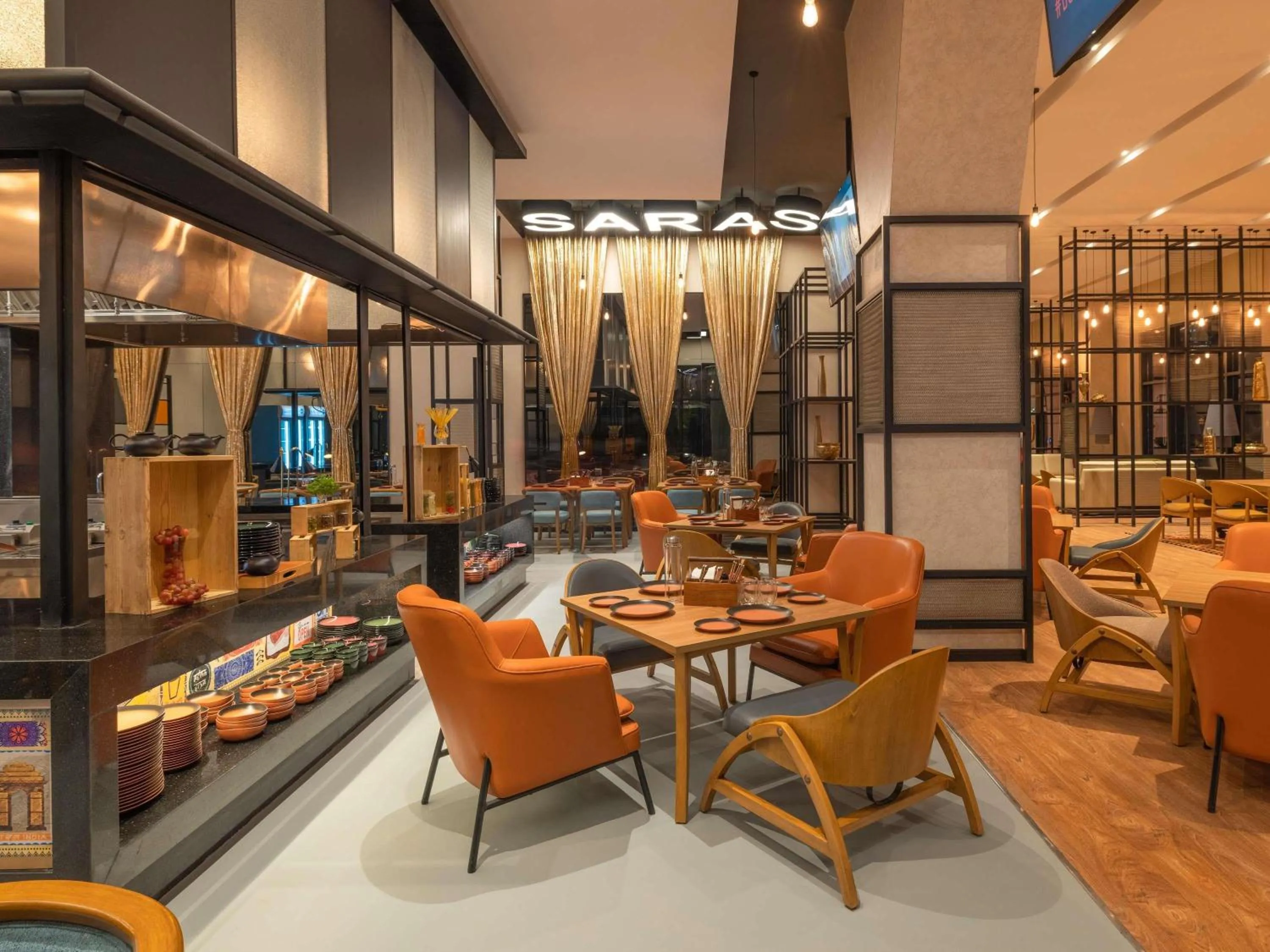 Restaurant/places to eat in ibis Thane - An Accor Brand