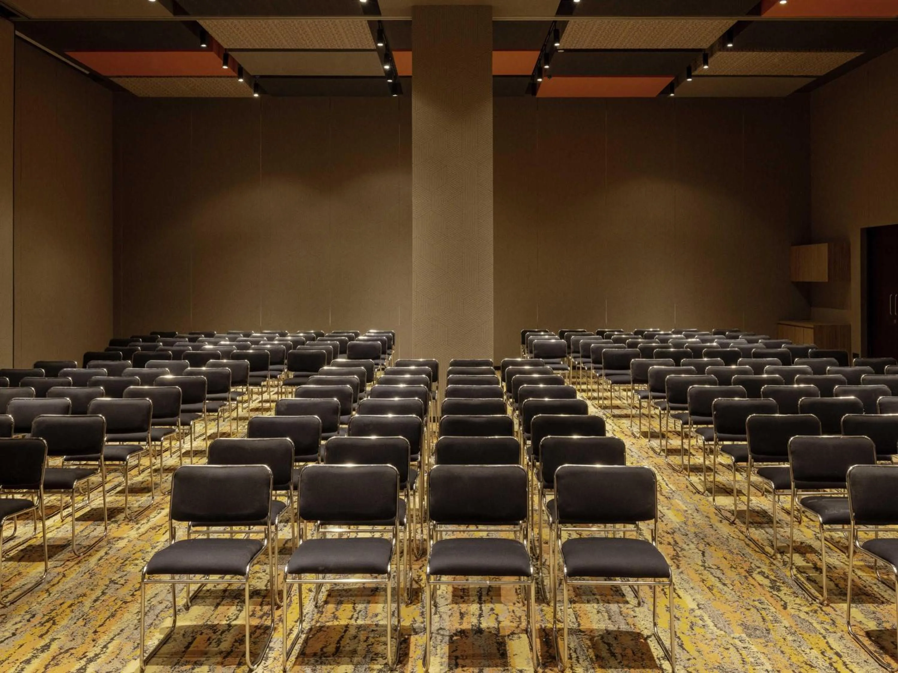 Meeting/conference room in ibis Thane - An Accor Brand