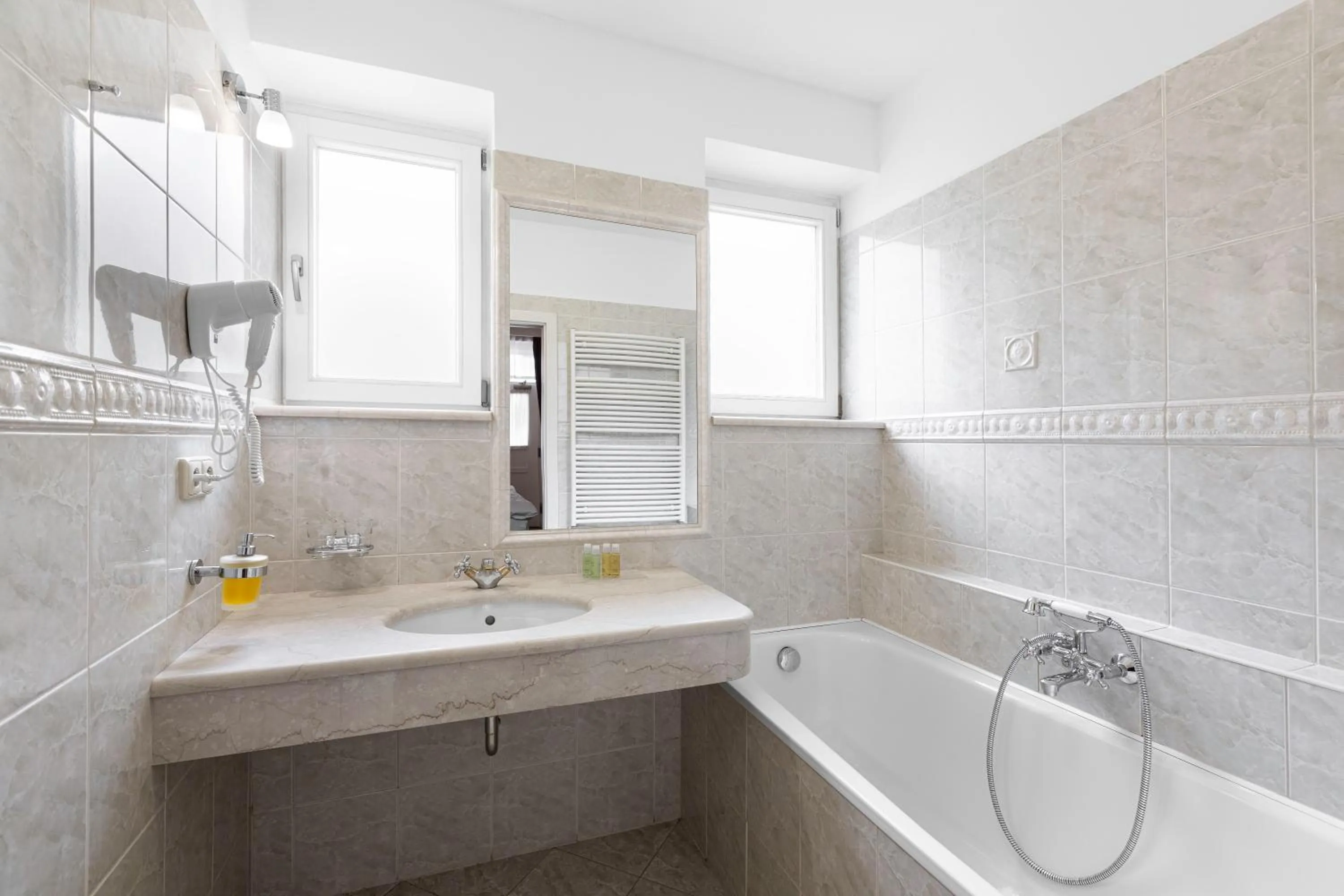 Bathroom in Hotel Patio Prague