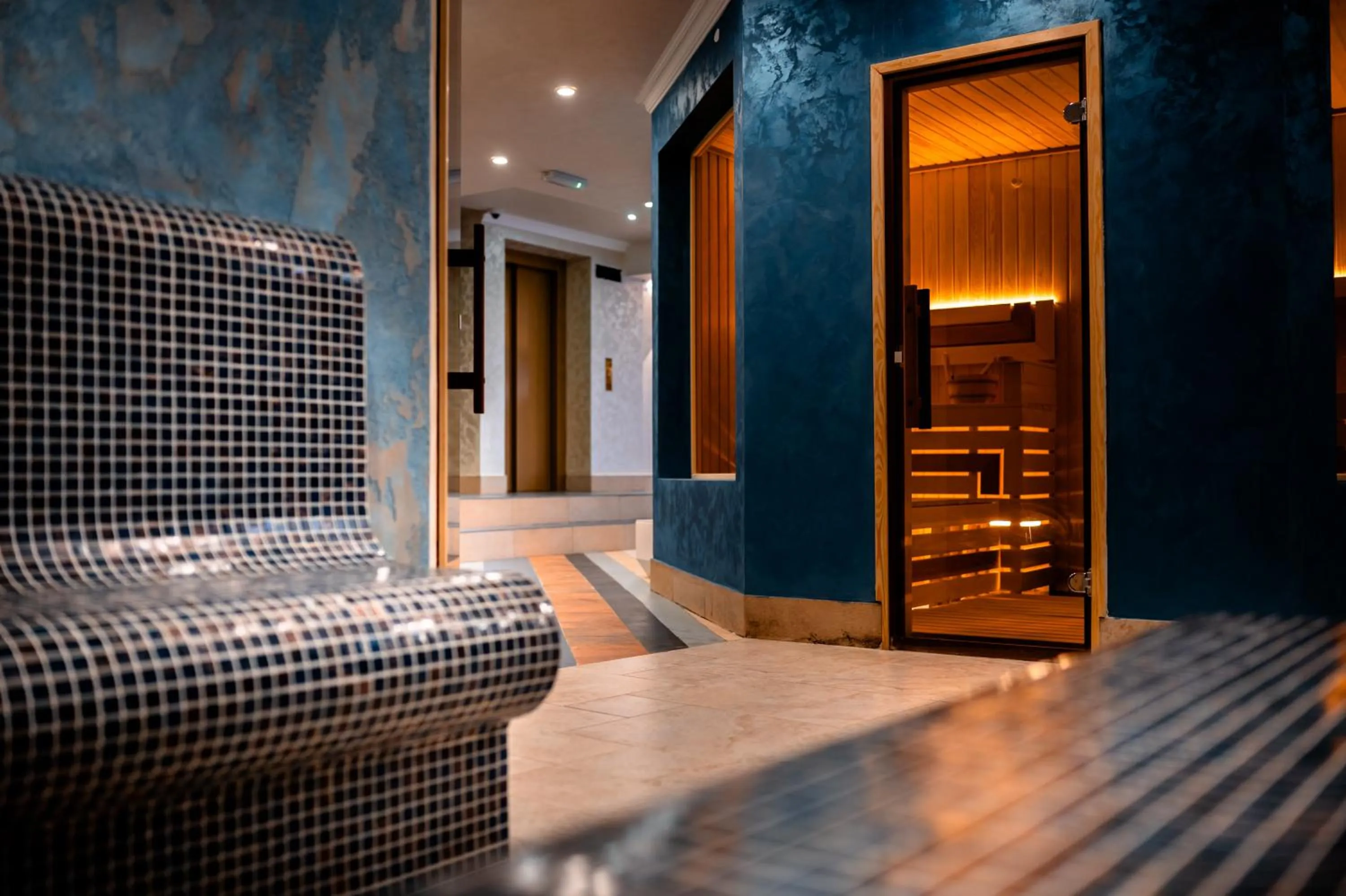 Sauna in Armaco Residence