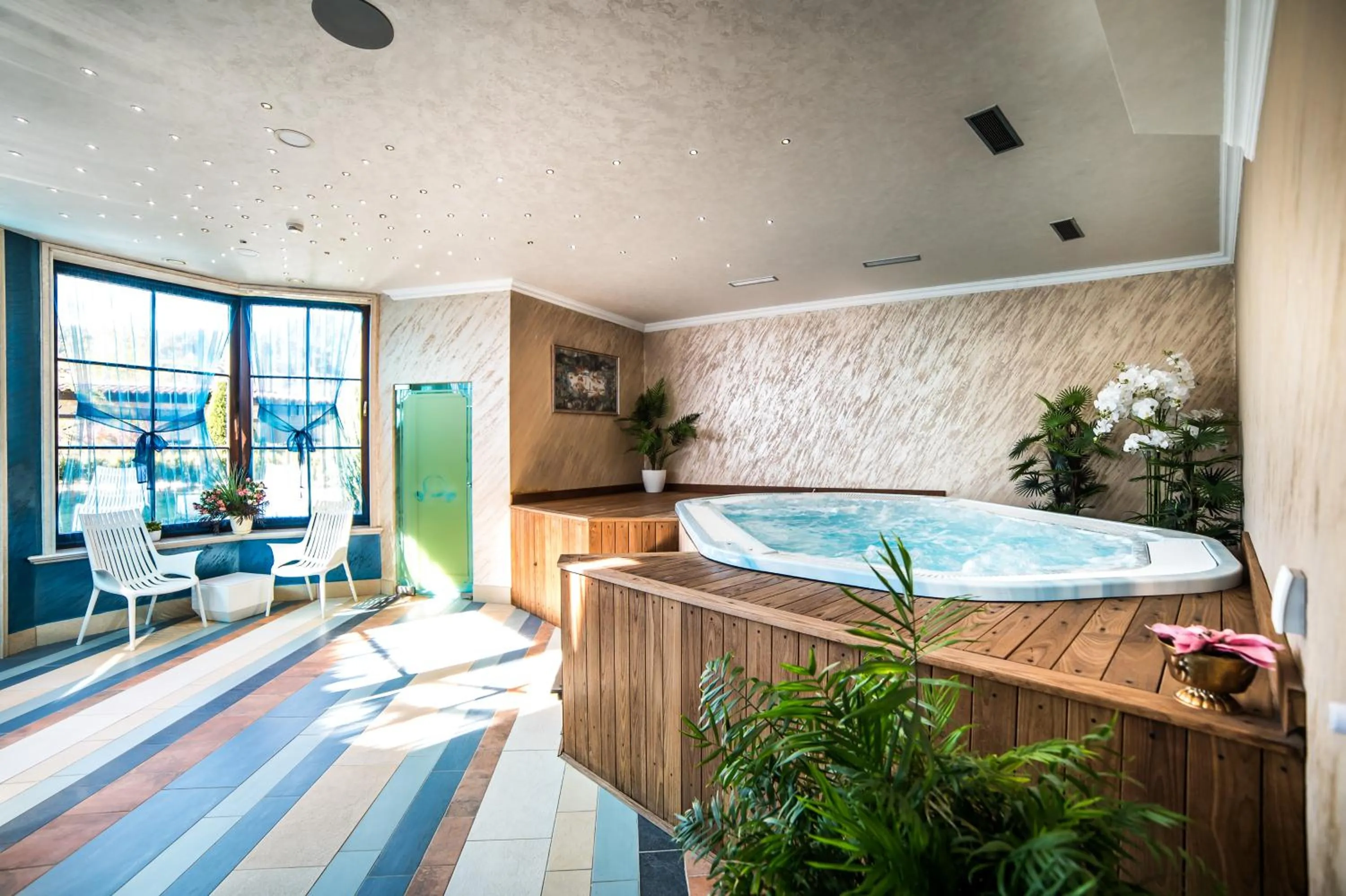 Hot Tub in Armaco Residence