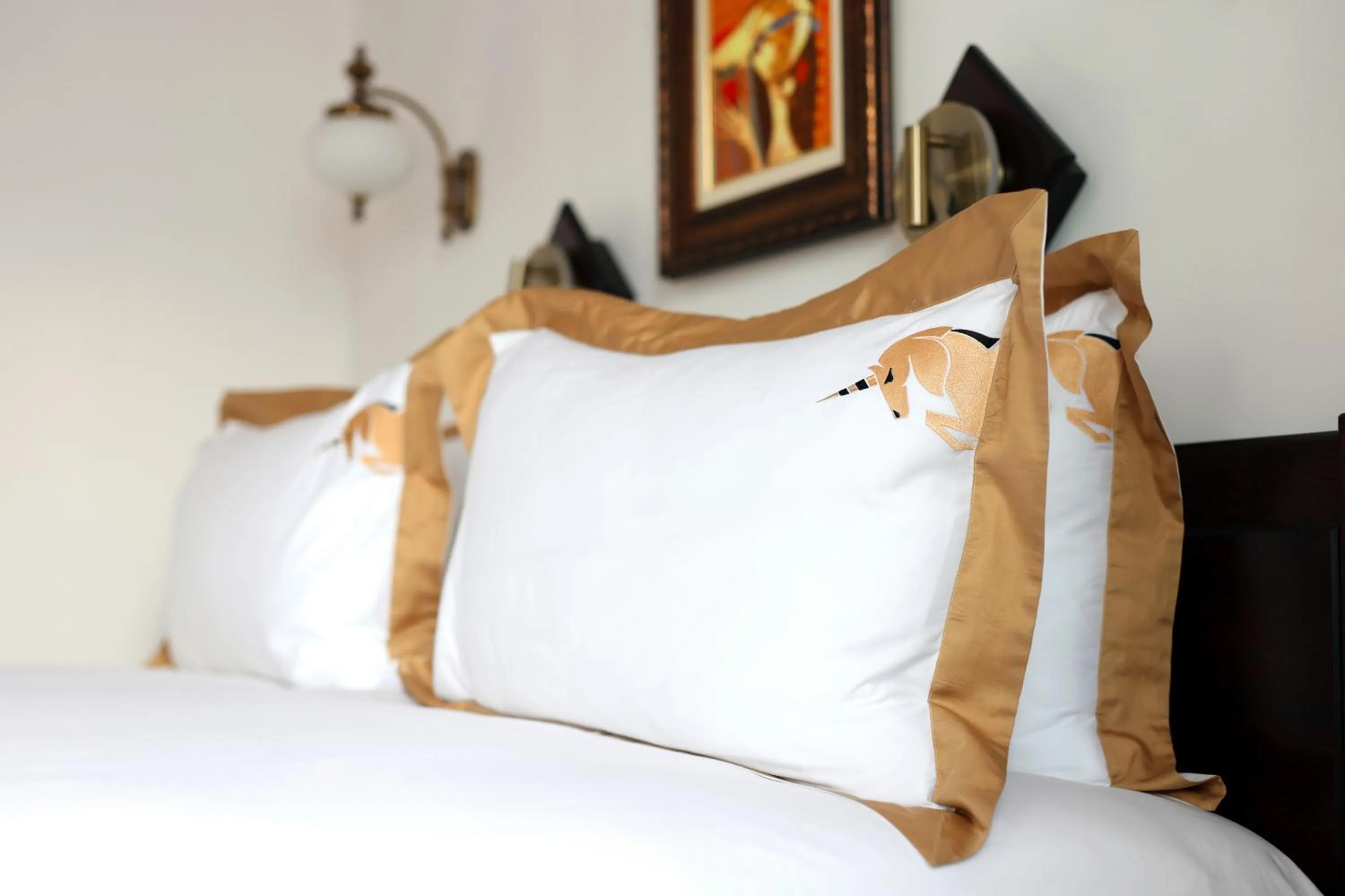 Bed in Armaco Residence