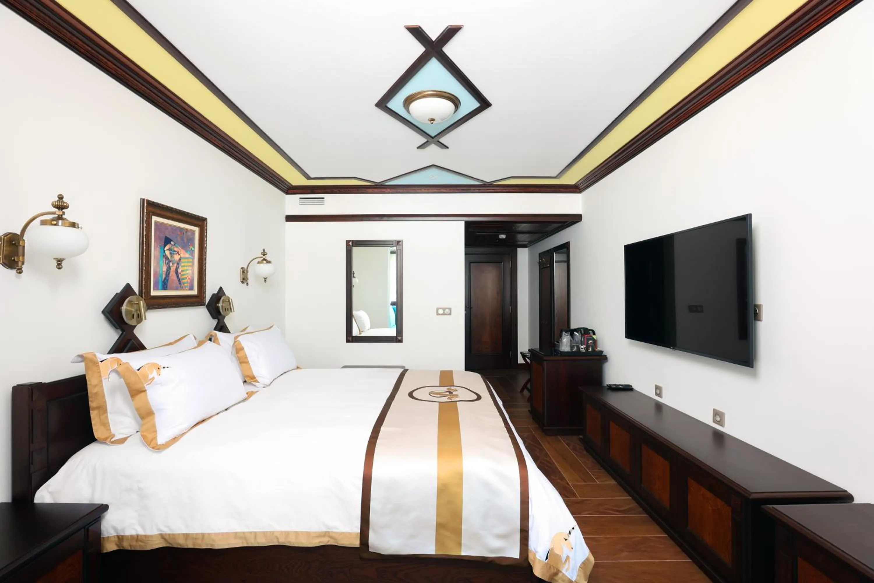 Bed in Armaco Residence