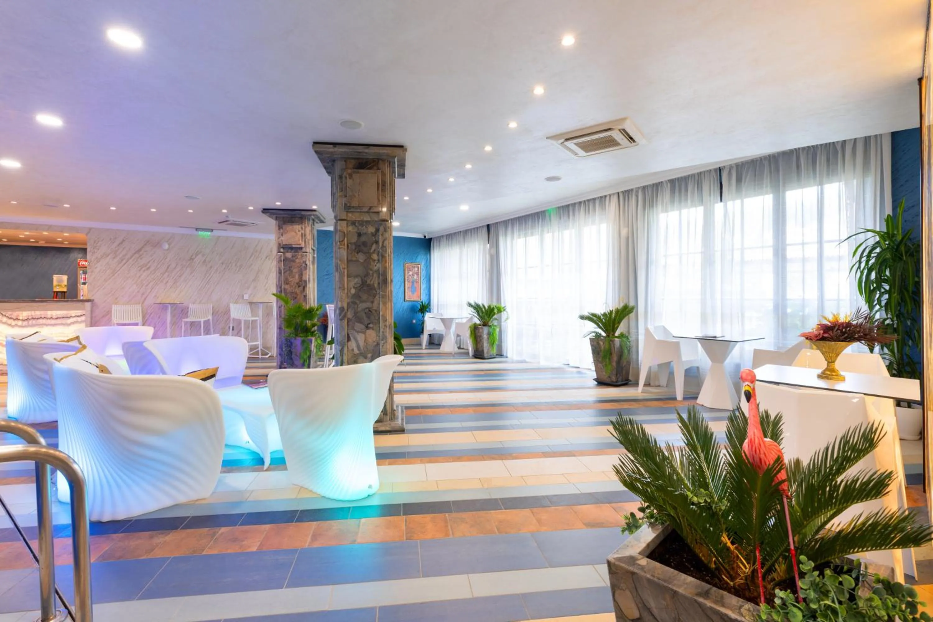 Swimming pool in Armaco Residence