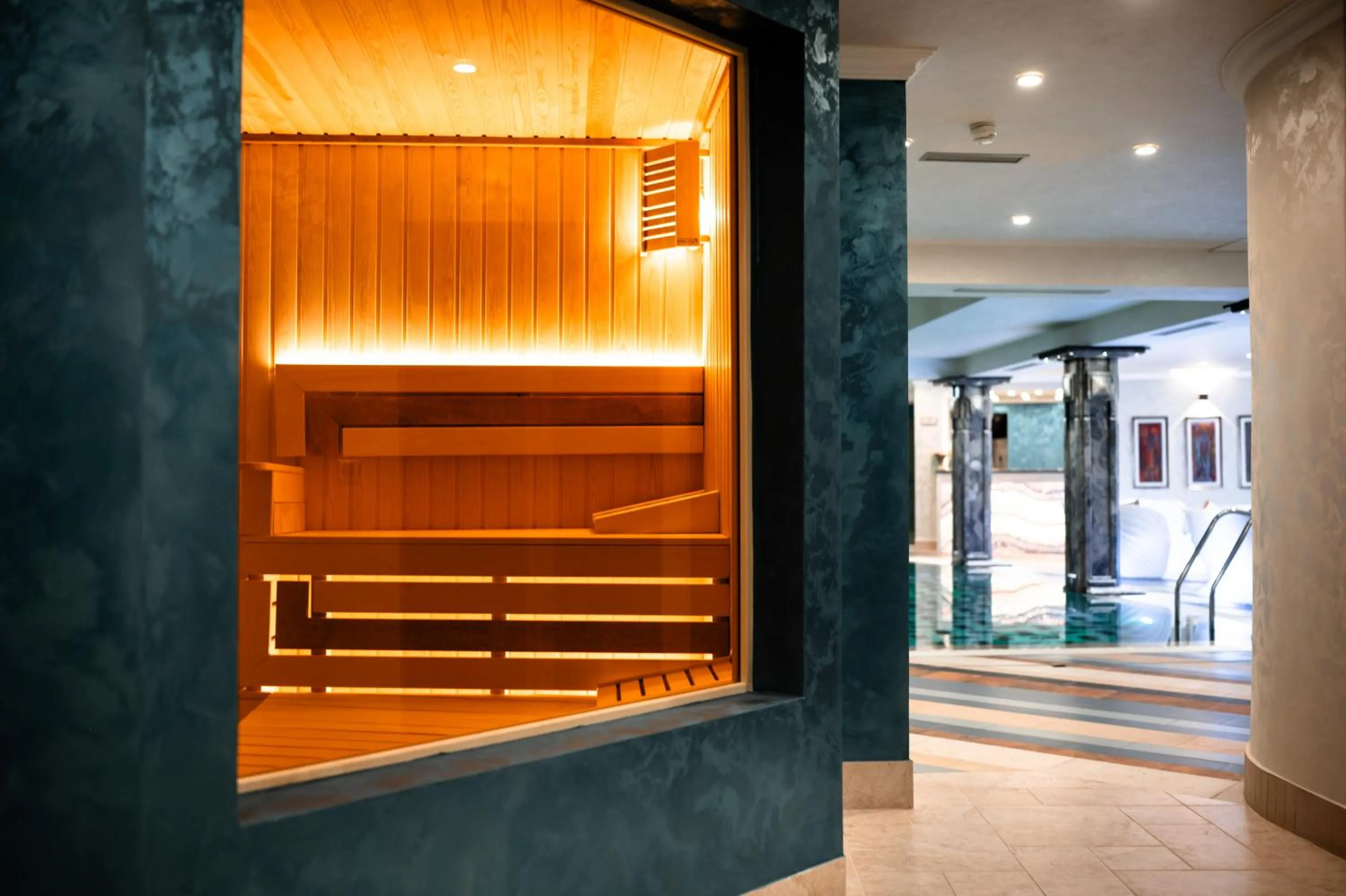 Swimming pool in Armaco Residence